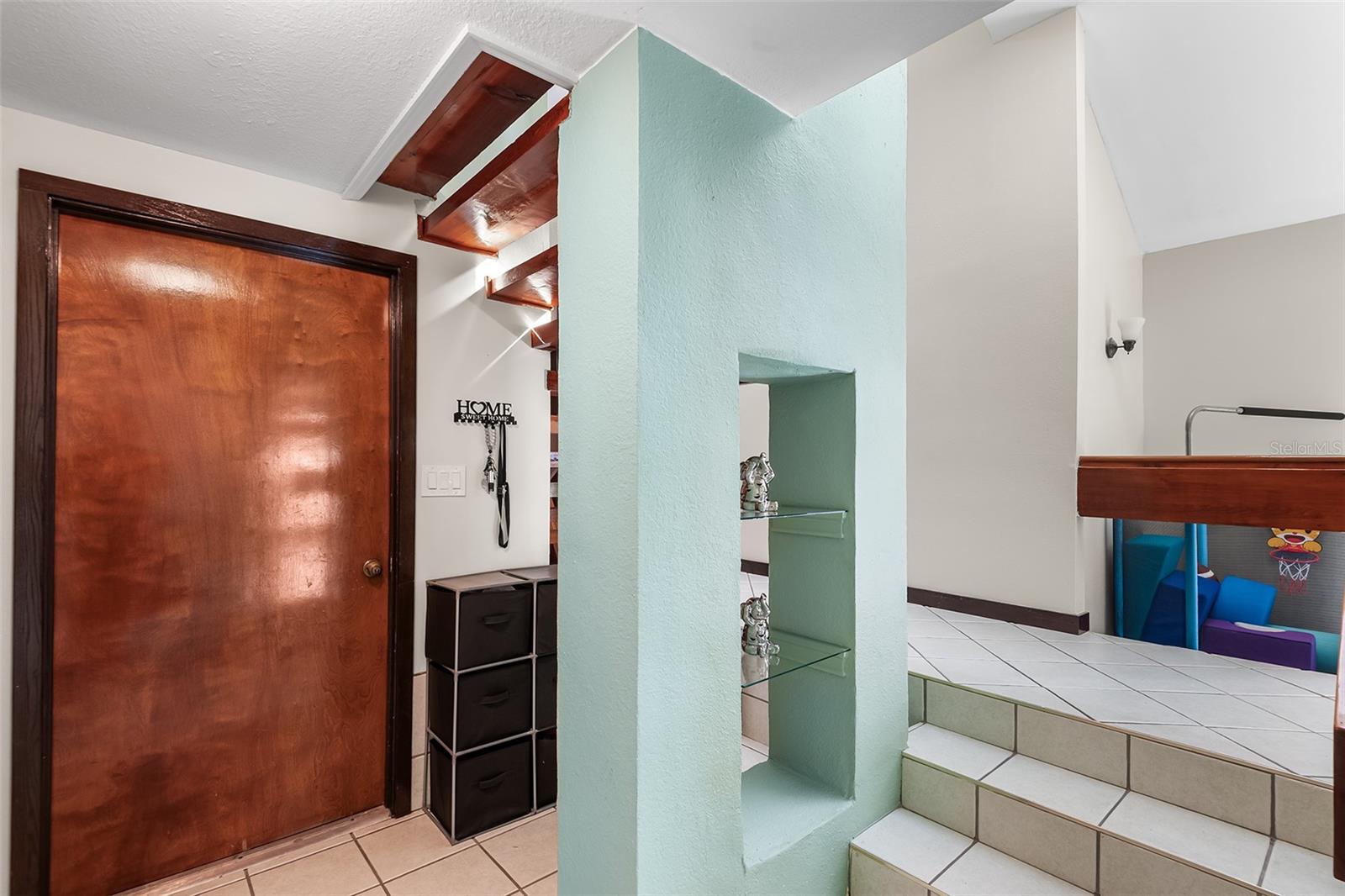 Image 4 of 45 For 15 Casarena Court