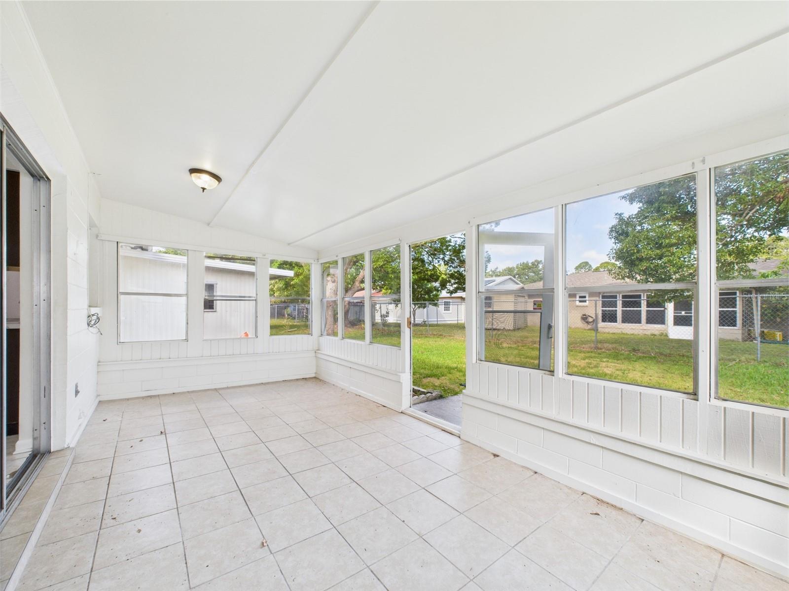Image 16 of 86 For 2434 Mill Run Boulevard