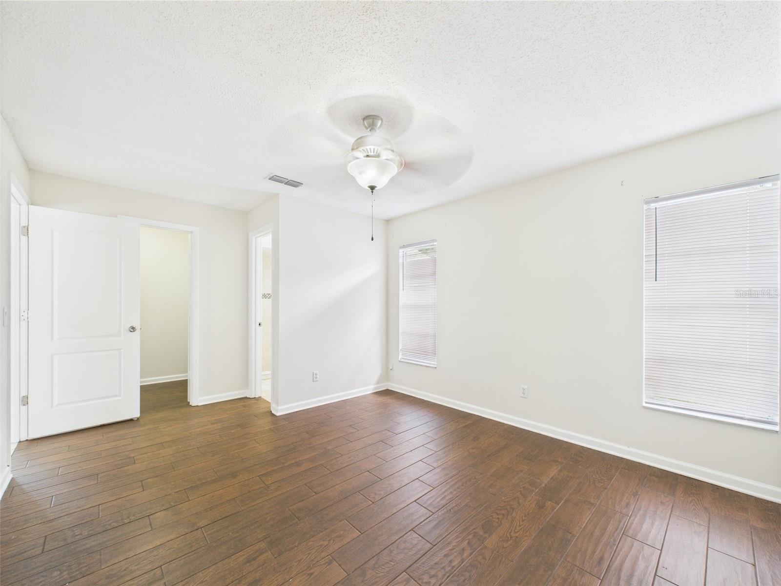 Image 36 of 86 For 2434 Mill Run Boulevard