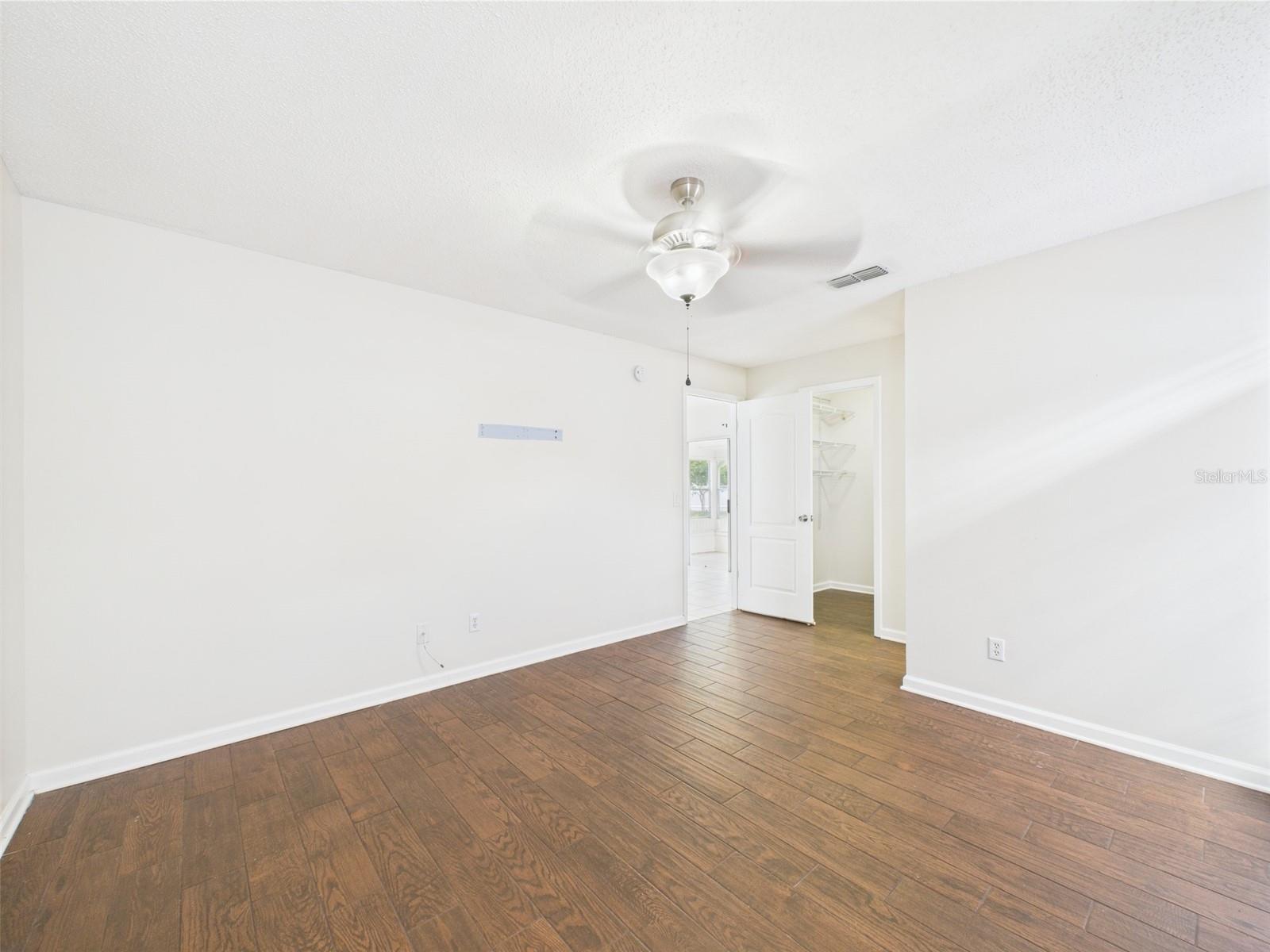 Image 37 of 86 For 2434 Mill Run Boulevard