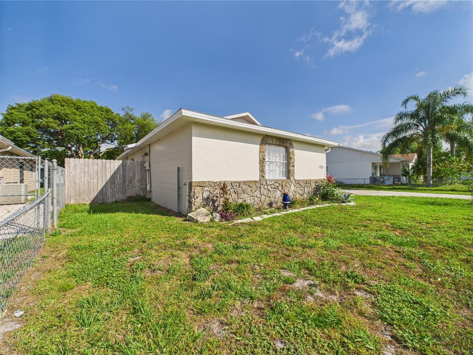 Image 71 of 86 For 2434 Mill Run Boulevard