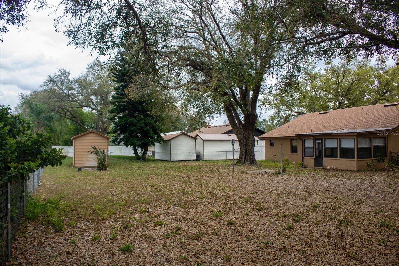 Image 4 of 18 For 907 Van Drive