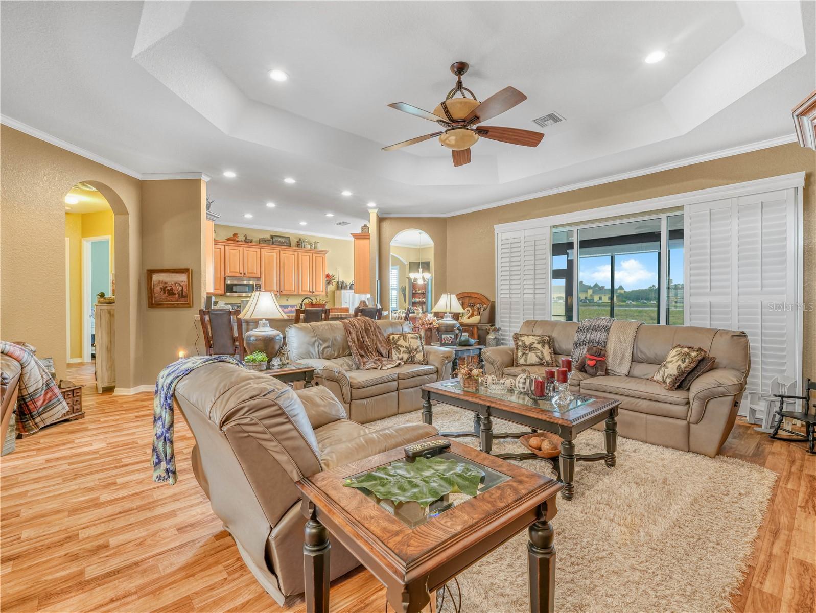 Image 4 of 32 For 4073 Sable Loop Drive