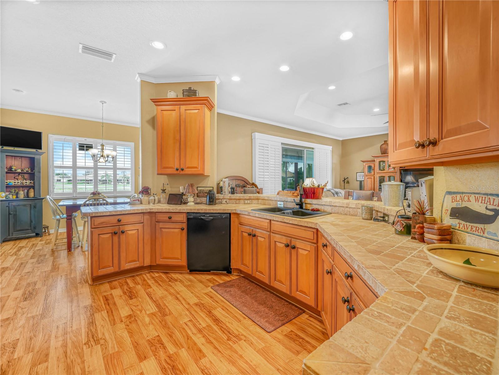 Image 9 of 32 For 4073 Sable Loop Drive