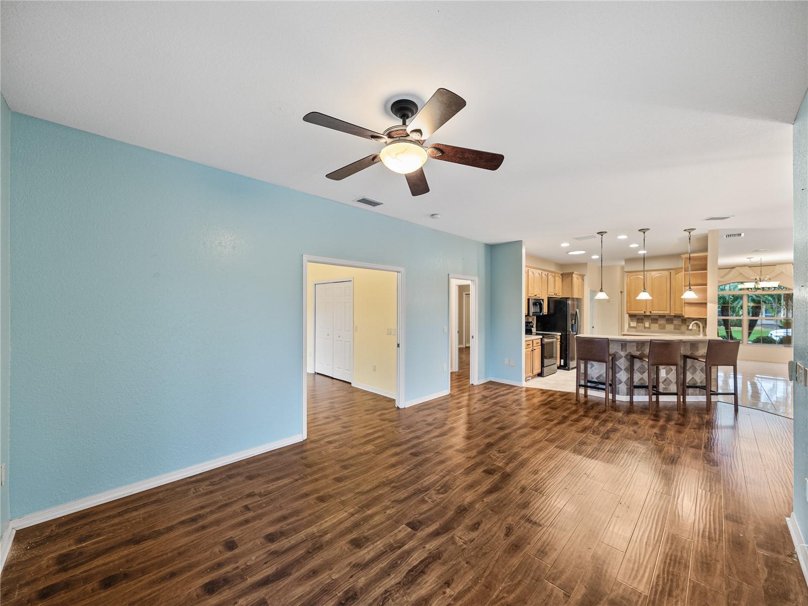Image 23 of 73 For 4232 Roebelenii Drive