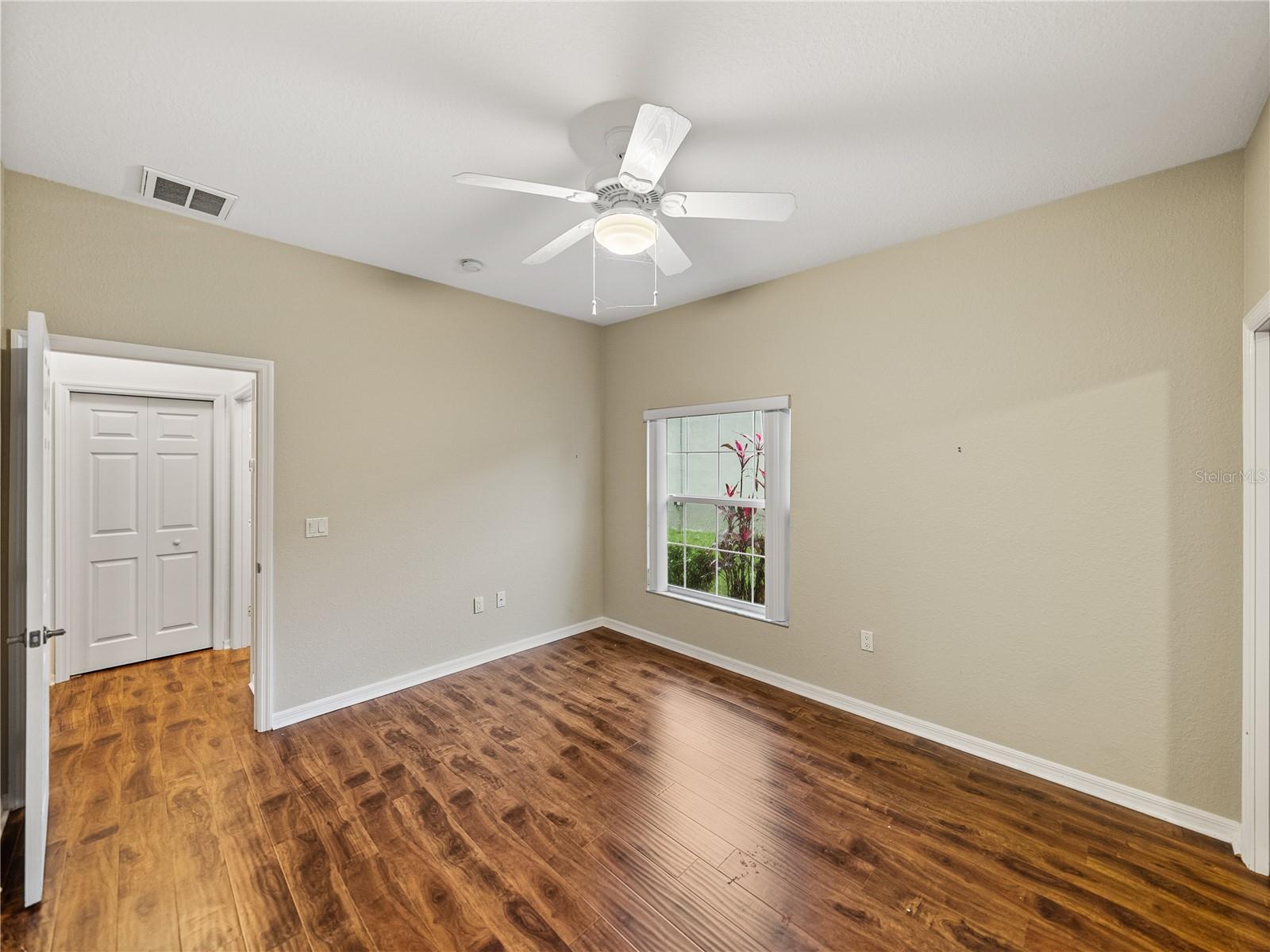 Image 31 of 73 For 4232 Roebelenii Drive