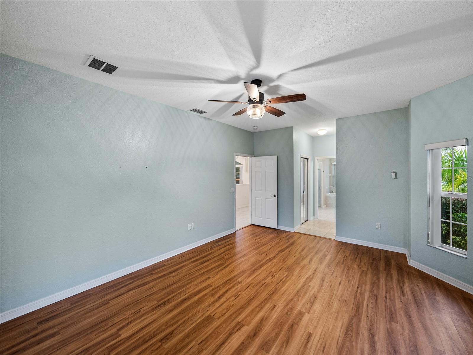 Image 35 of 73 For 4232 Roebelenii Drive