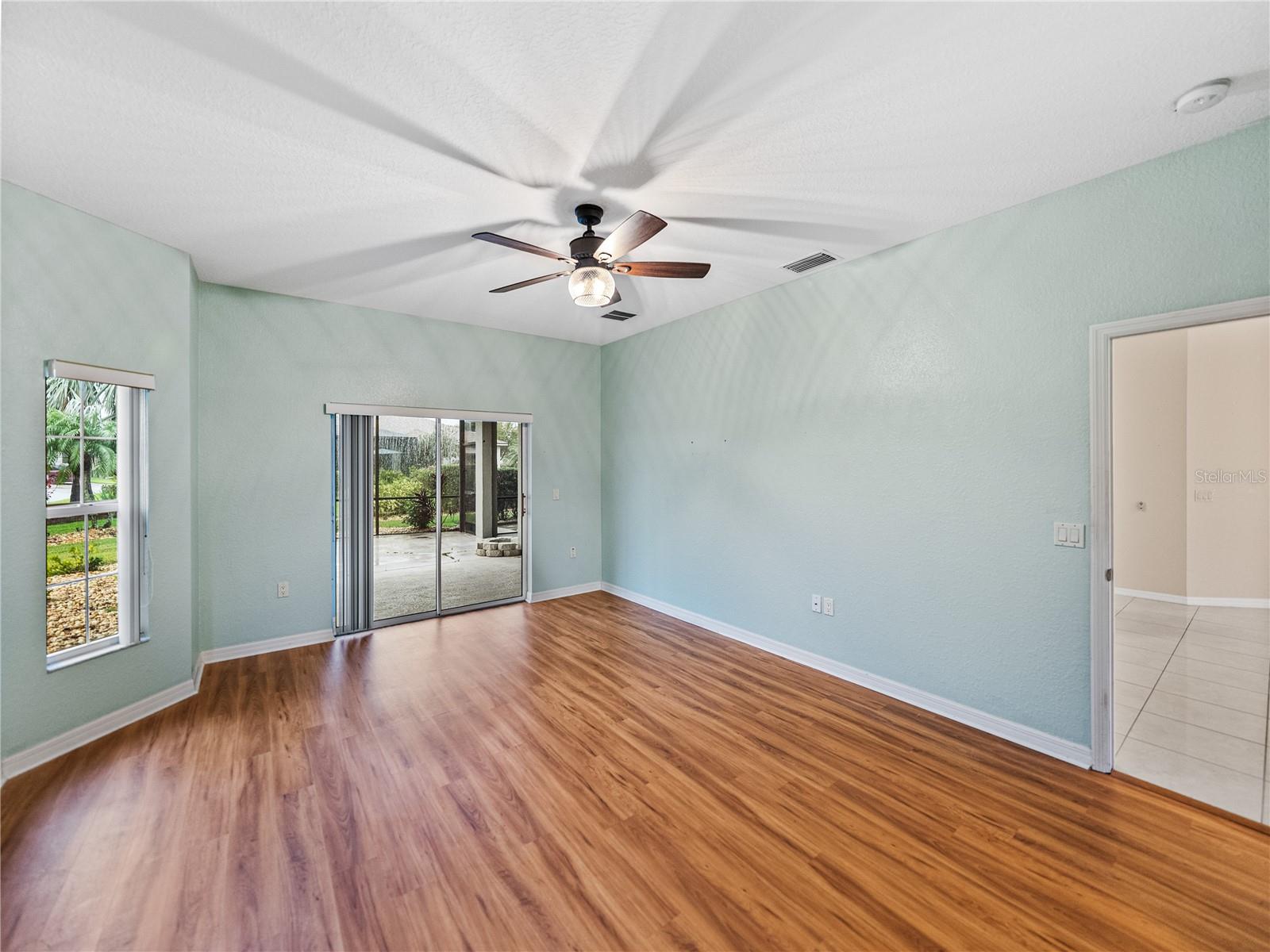 Image 36 of 73 For 4232 Roebelenii Drive