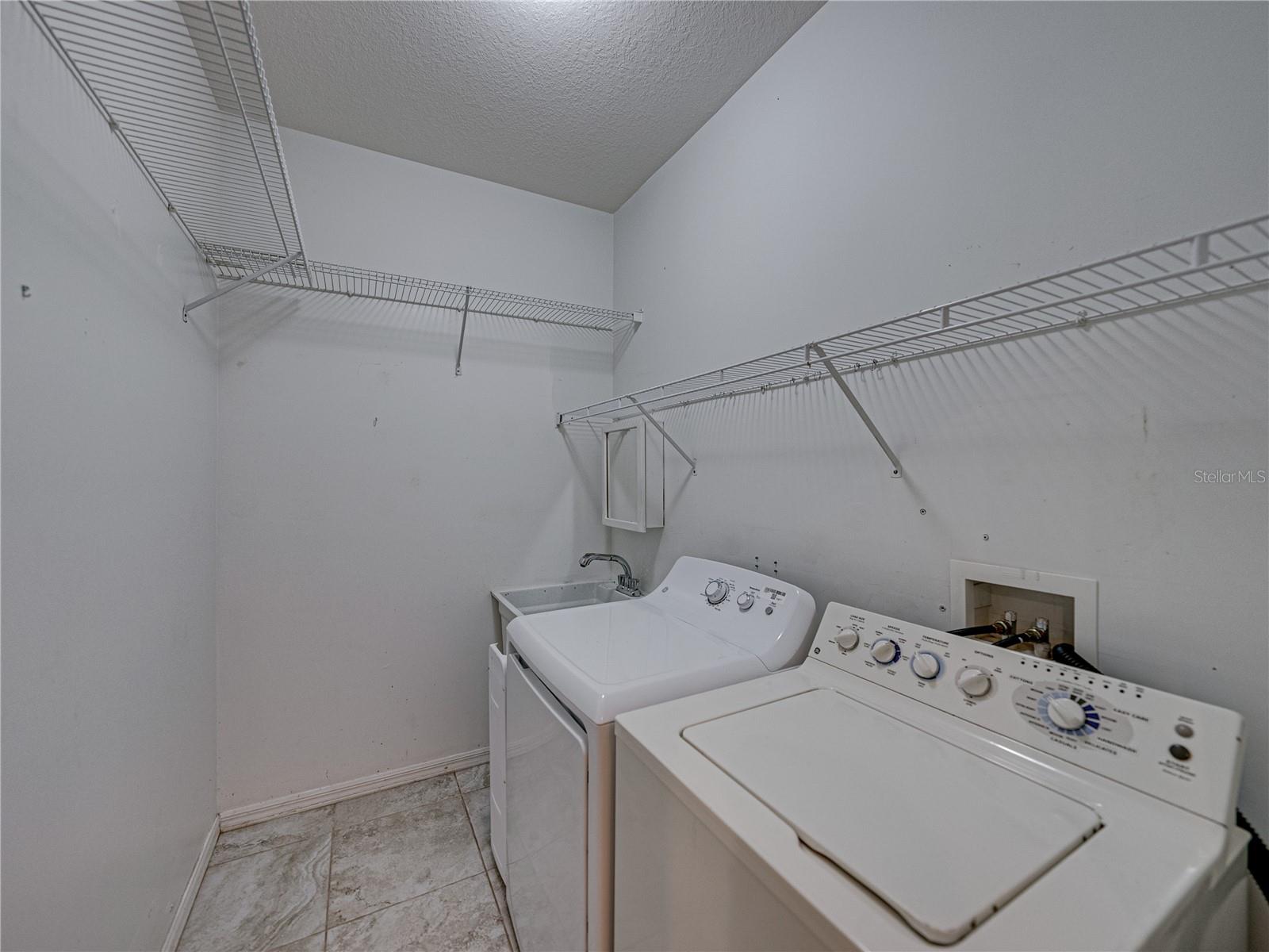 Image 43 of 73 For 4232 Roebelenii Drive