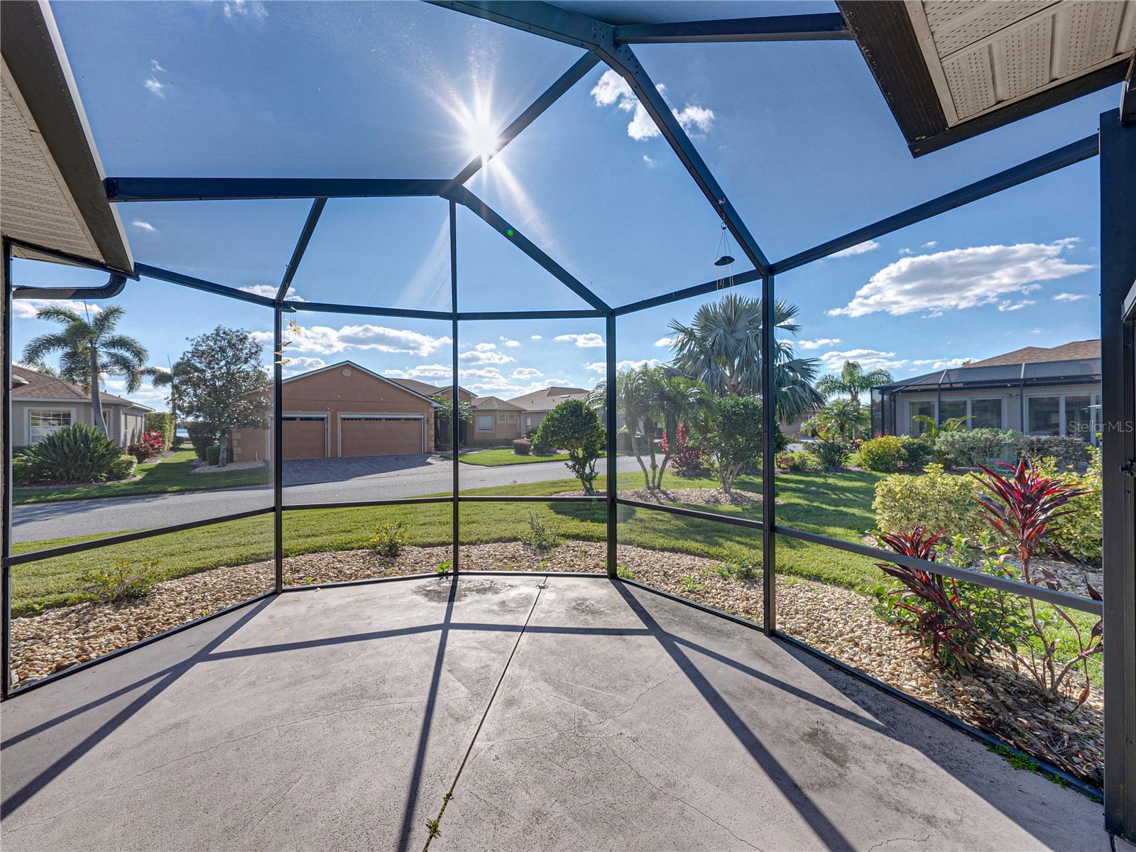 Image 45 of 73 For 4232 Roebelenii Drive