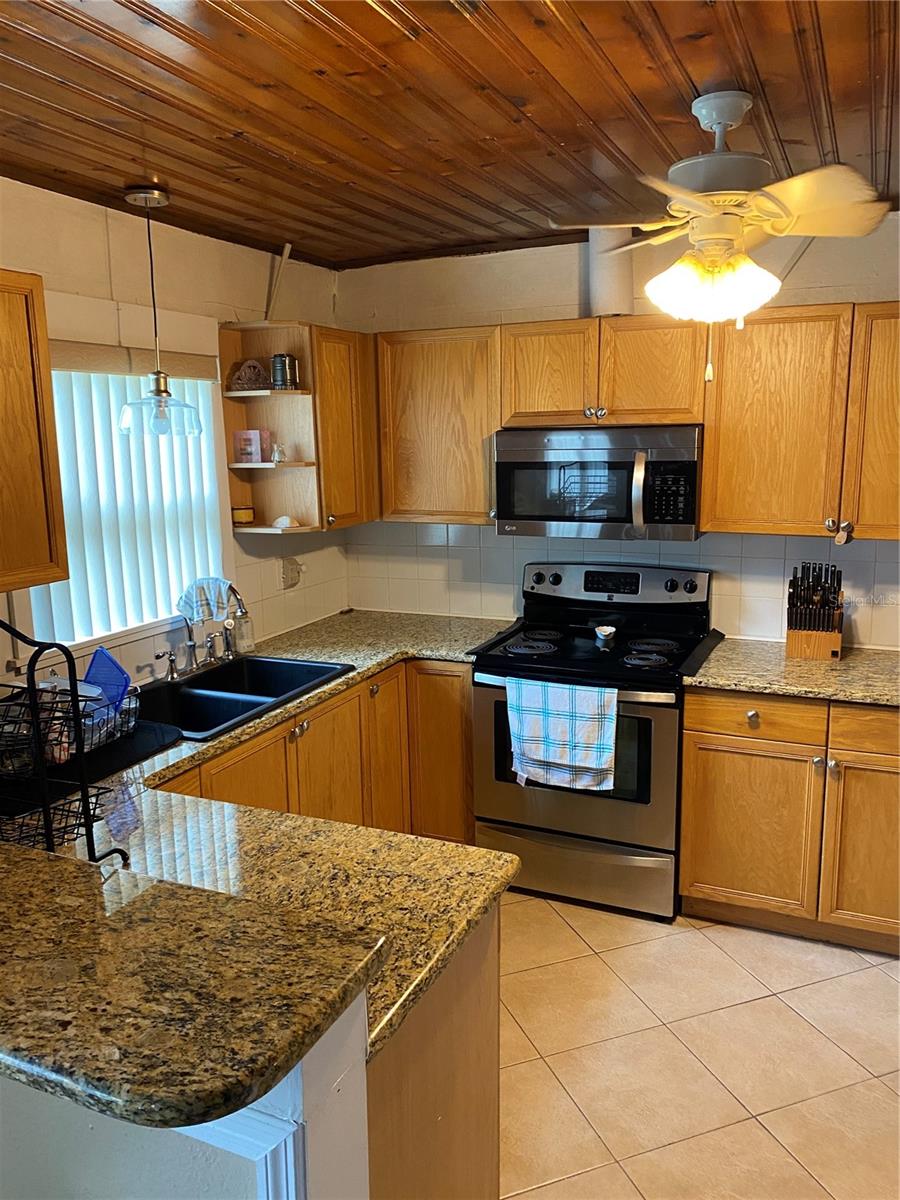 Image 2 of 12 For 1405 Lake Reedy Boulevard