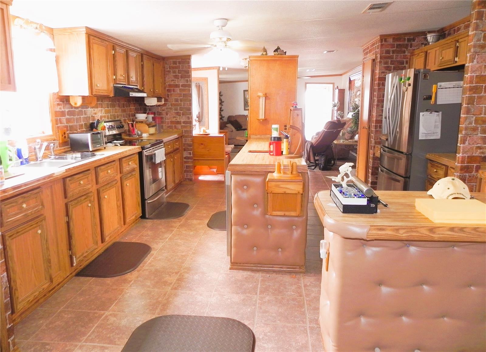 Image 10 of 63 For 7744 Queen Court