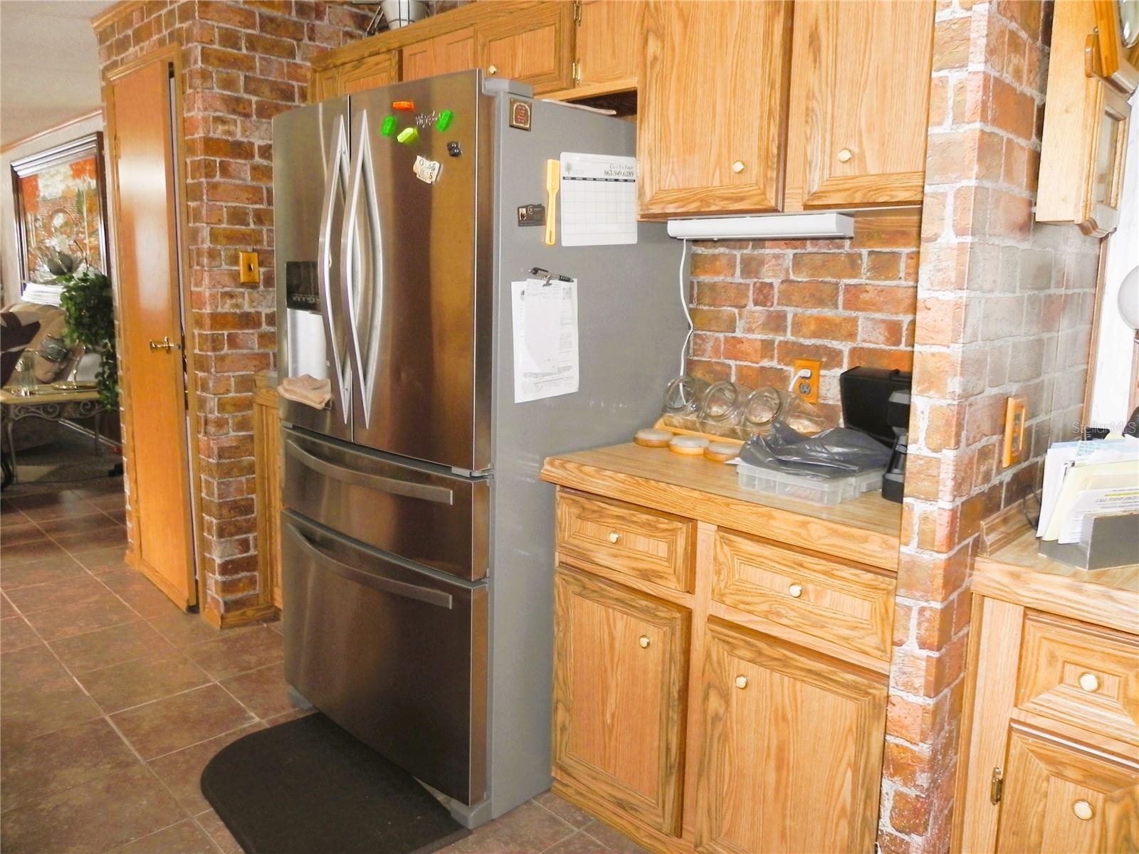 Image 14 of 63 For 7744 Queen Court