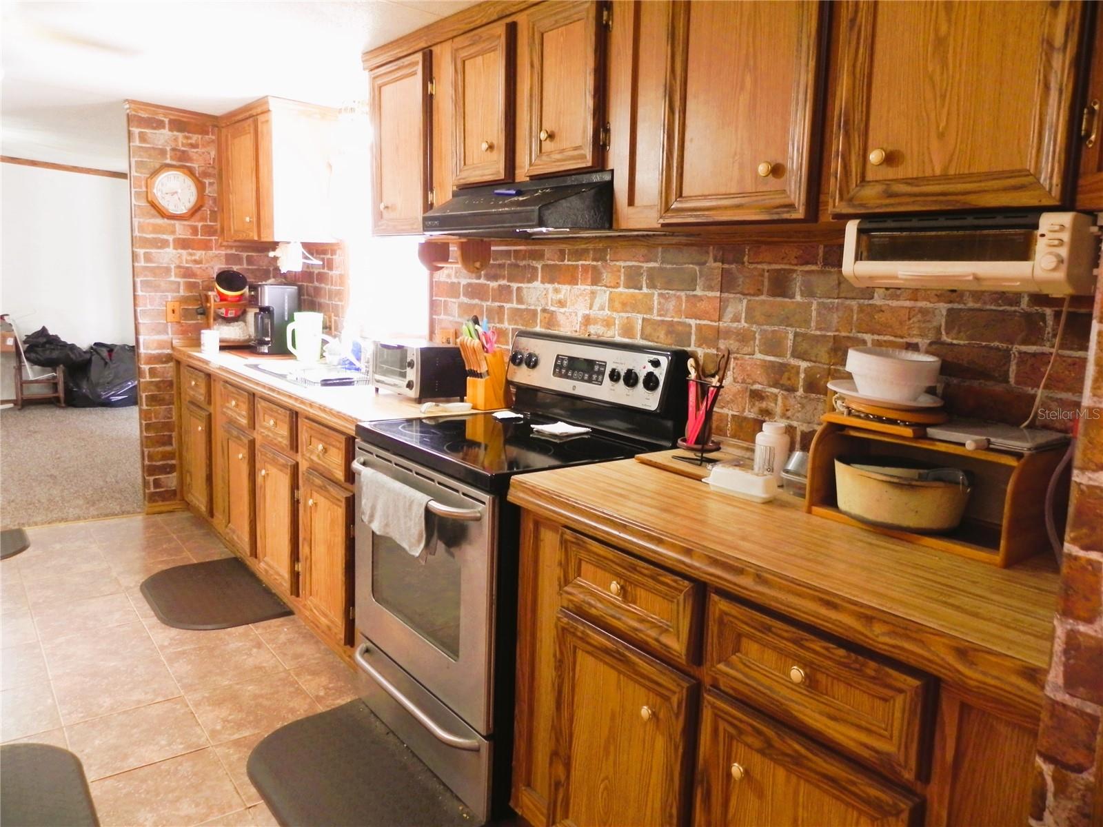 Image 15 of 63 For 7744 Queen Court