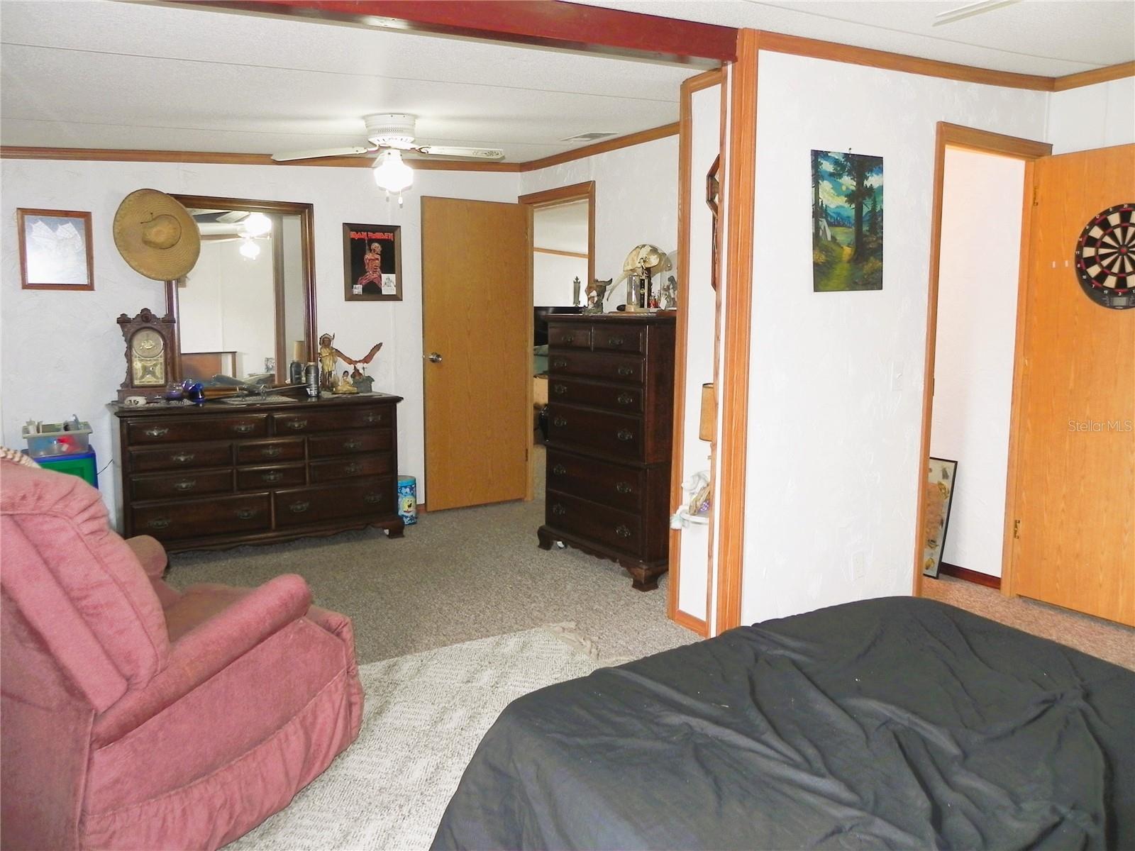 Image 36 of 63 For 7744 Queen Court