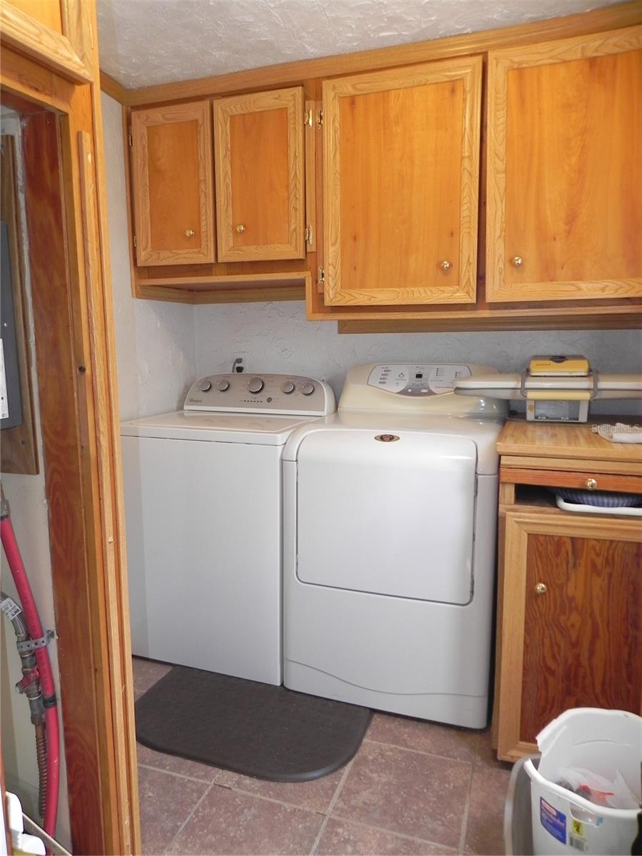 Image 44 of 63 For 7744 Queen Court