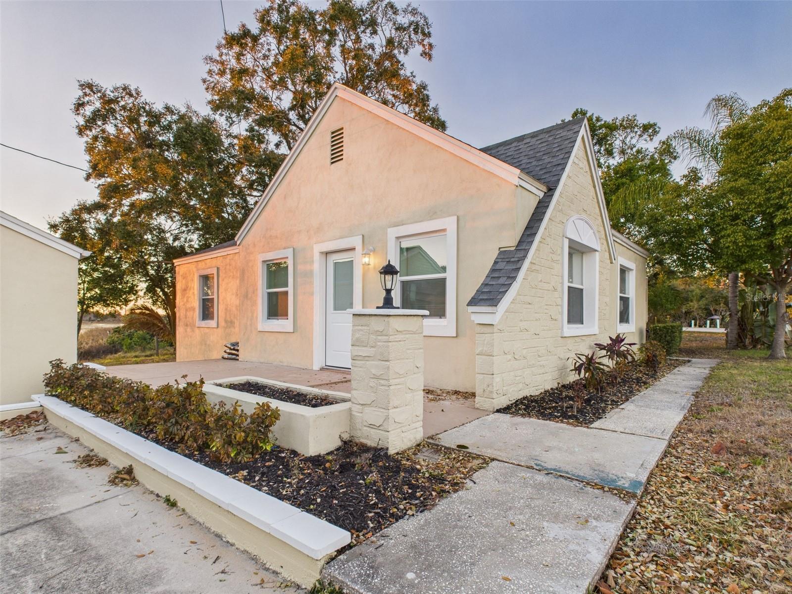 Image 27 of 38 For 201 Main Street