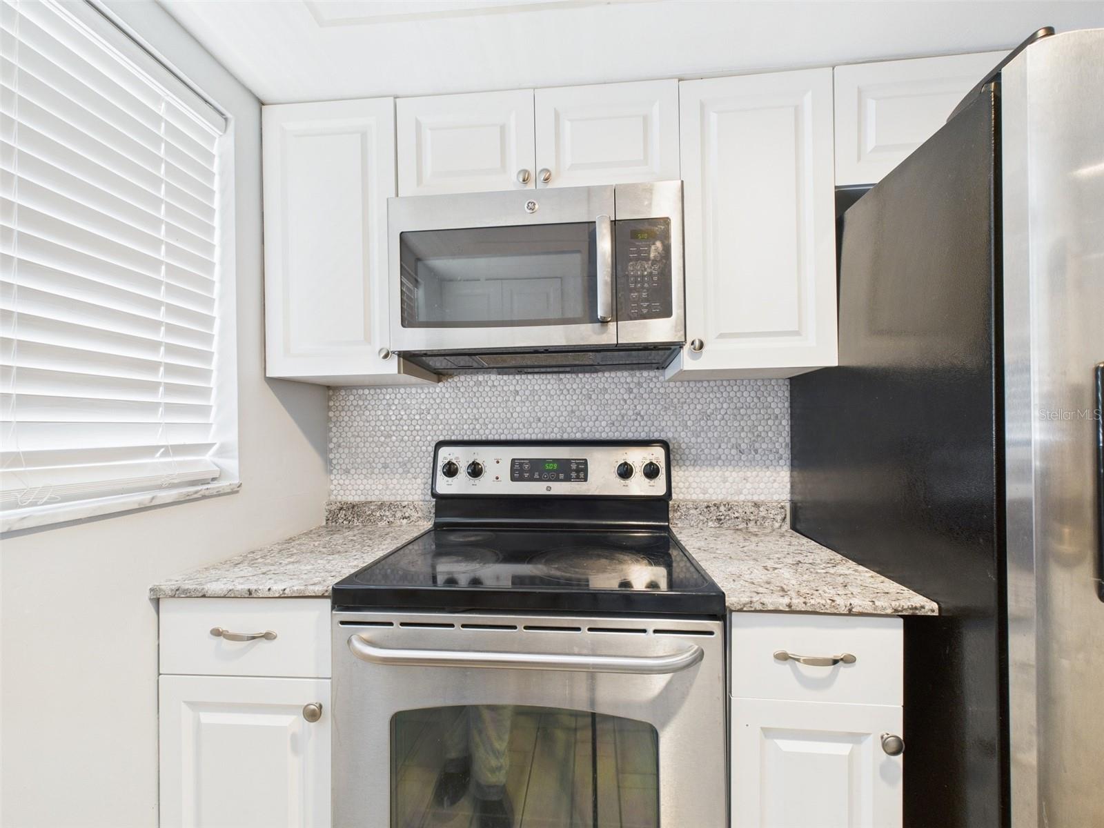Image 11 of 35 For 1433 Belcher Road G13