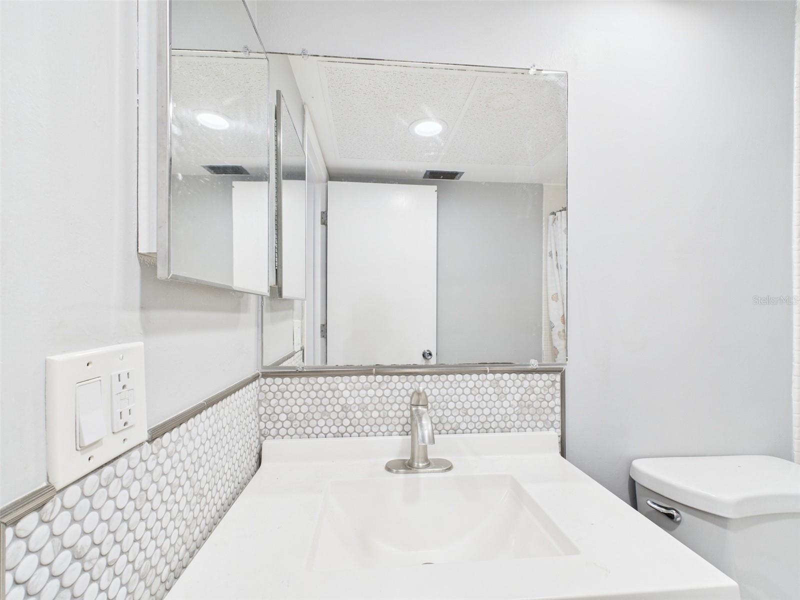 Image 21 of 35 For 1433 Belcher Road G13