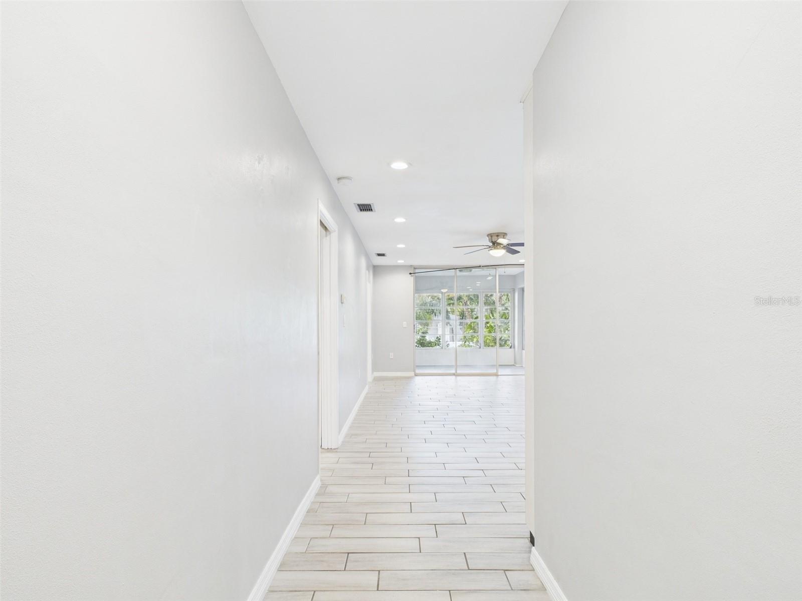 Image 4 of 35 For 1433 Belcher Road G13