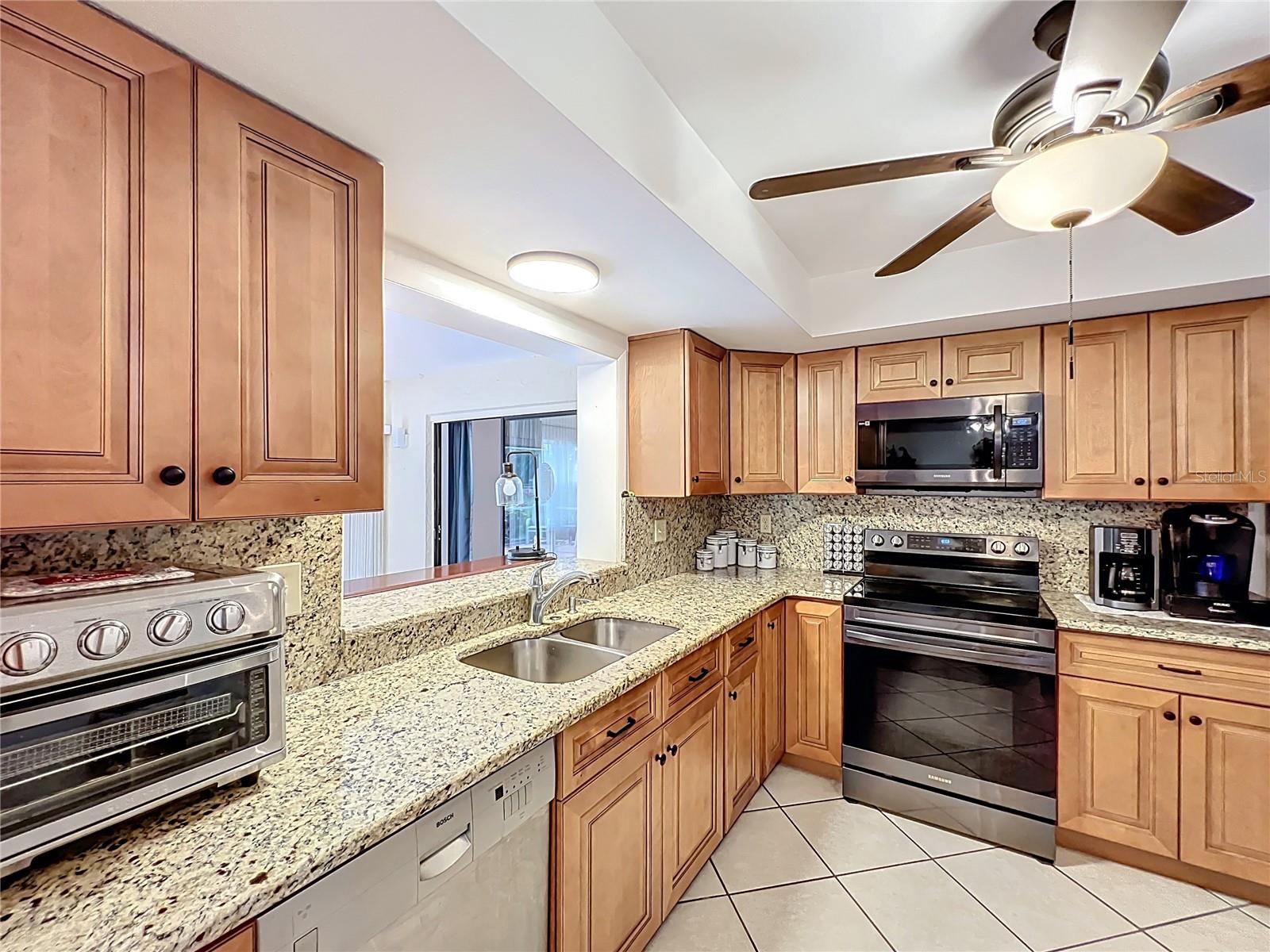 Image 11 of 63 For 571 Saint Andrews Rd