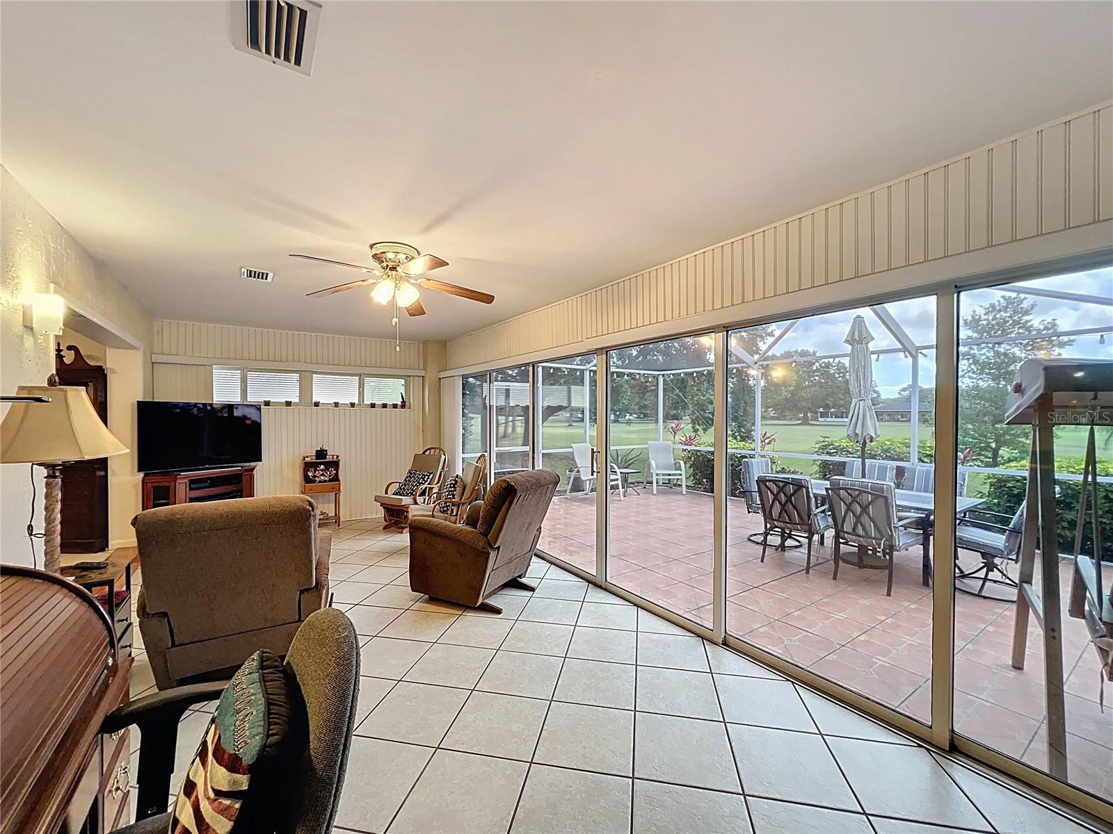 Image 17 of 63 For 571 Saint Andrews Rd