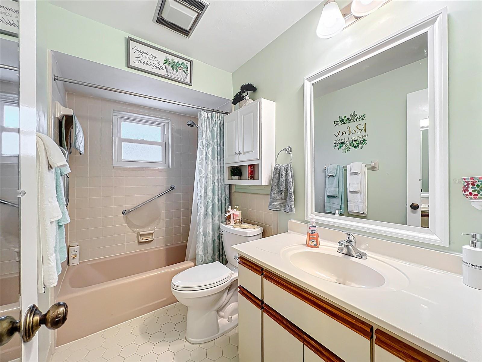 Image 30 of 63 For 571 Saint Andrews Rd