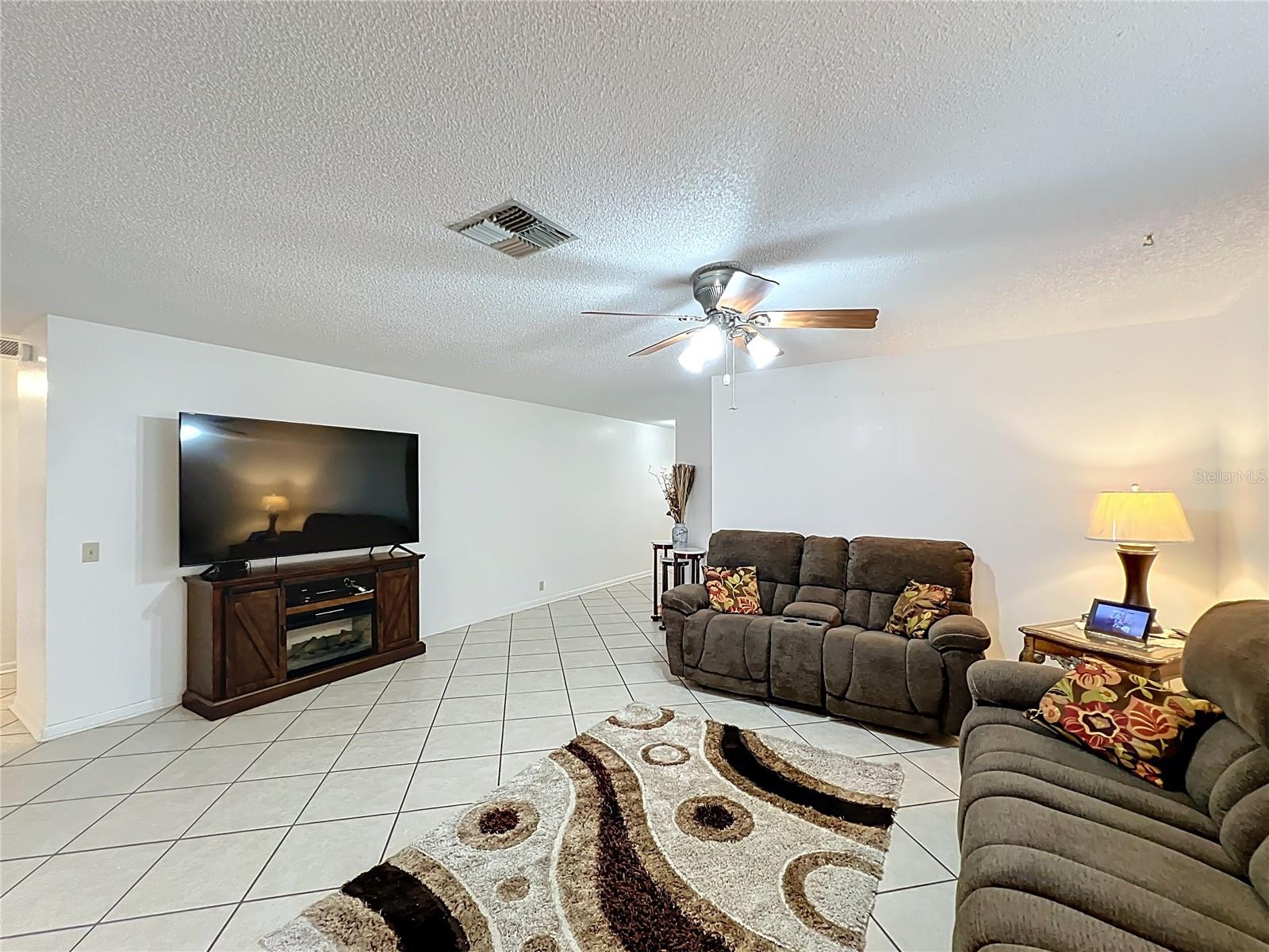 Image 6 of 63 For 571 Saint Andrews Rd