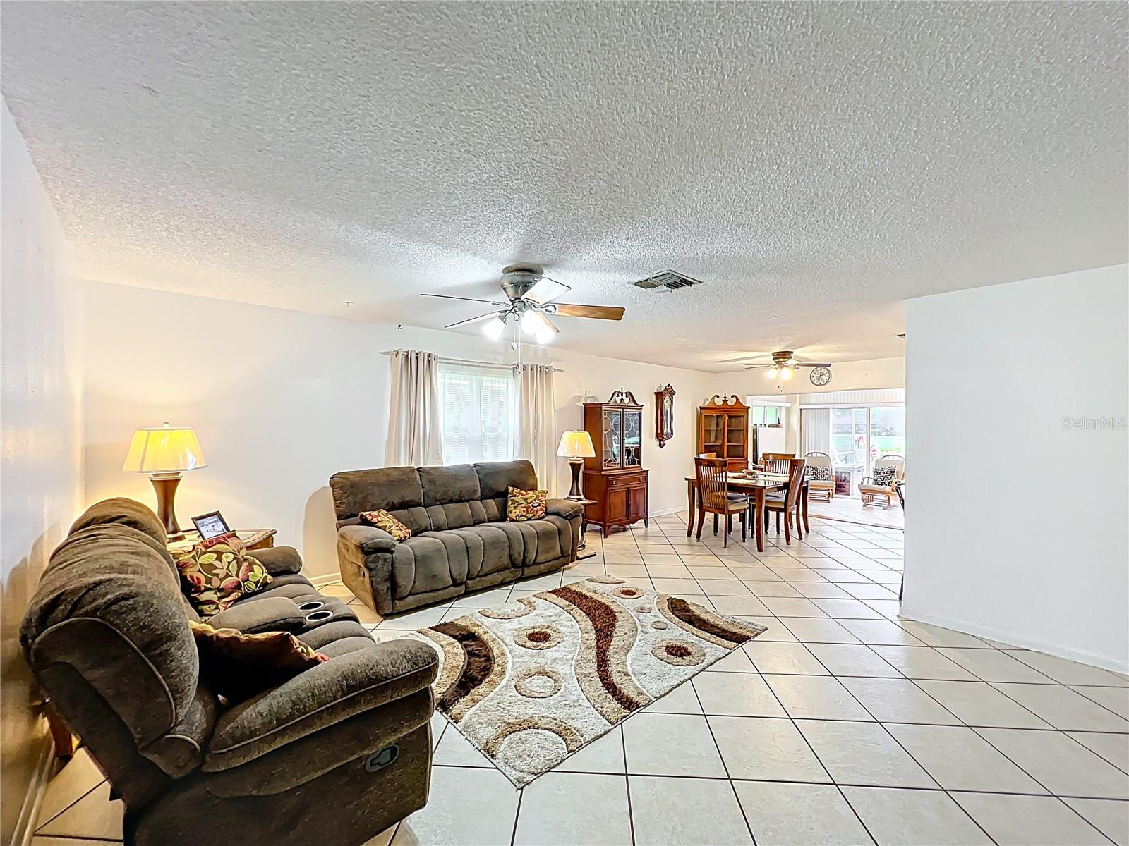 Image 7 of 63 For 571 Saint Andrews Rd