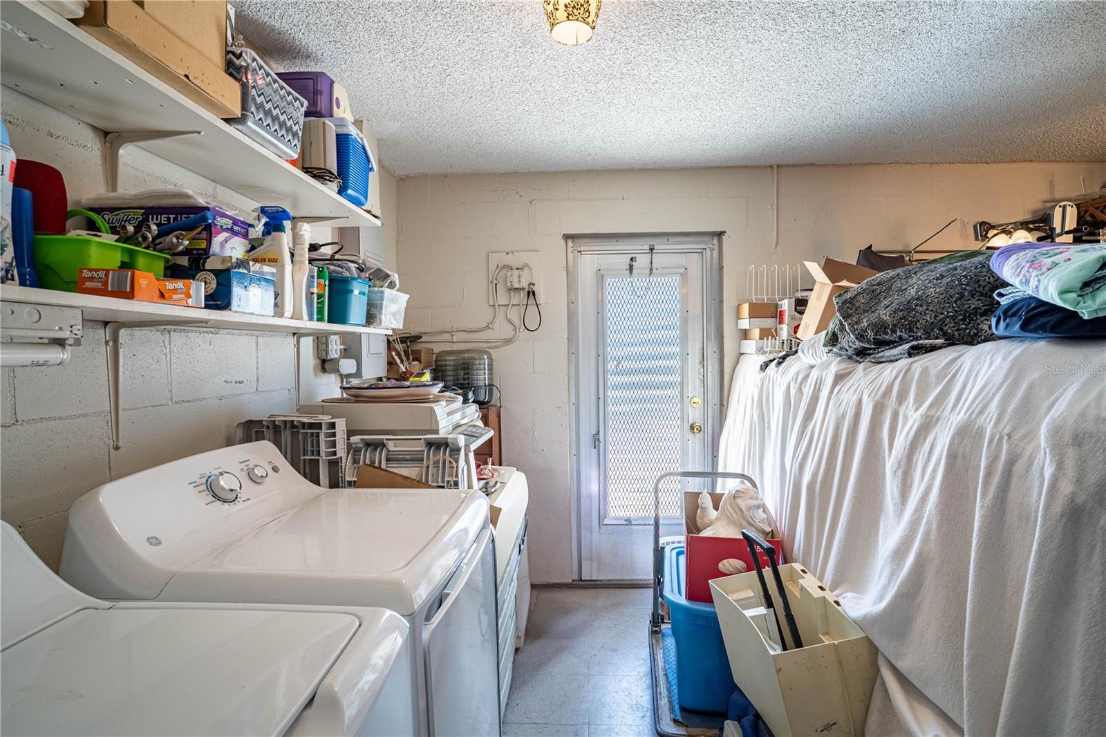 Image 12 of 38 For 1327 Deer Park Court