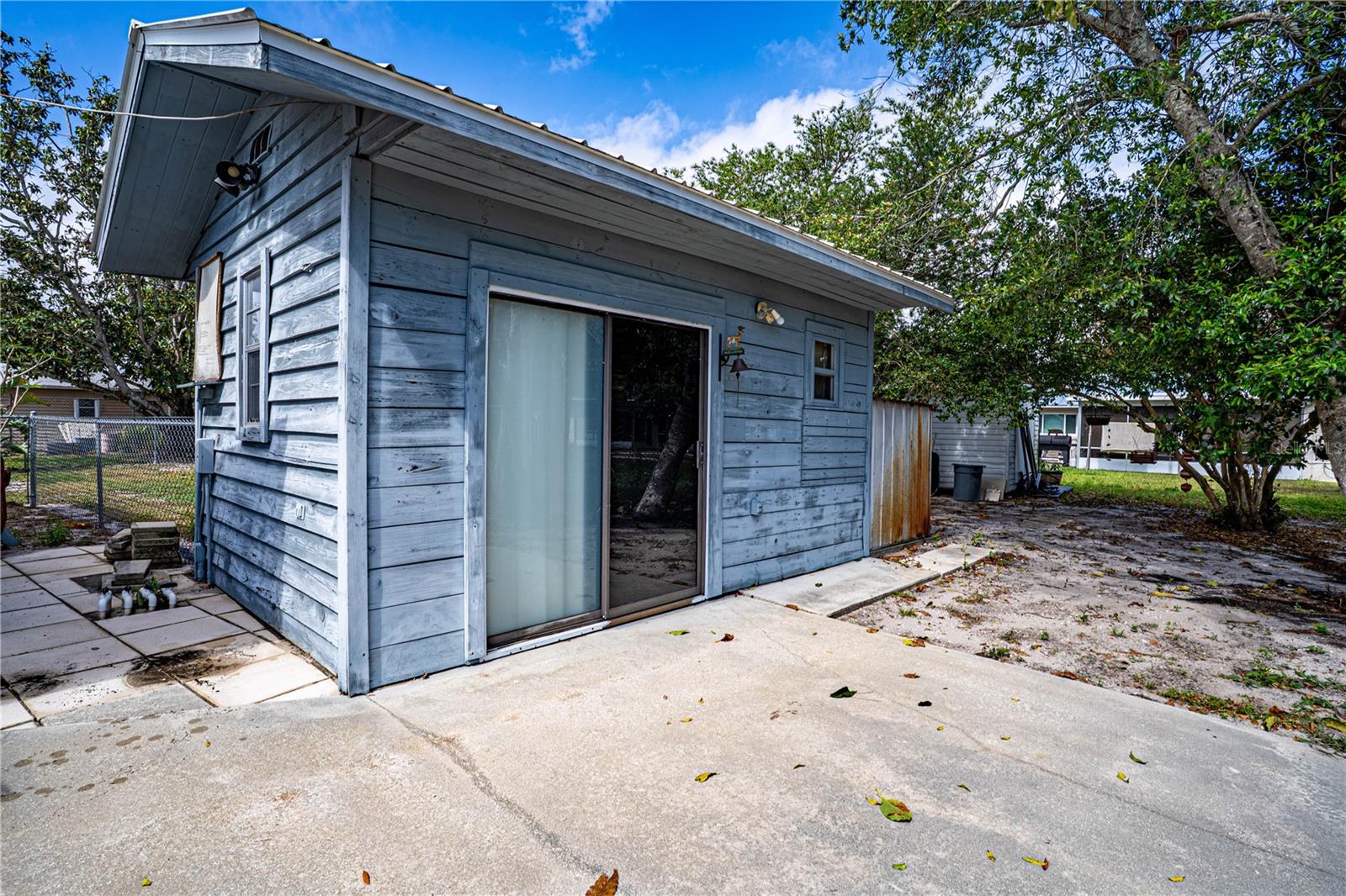 Image 16 of 38 For 1327 Deer Park Court