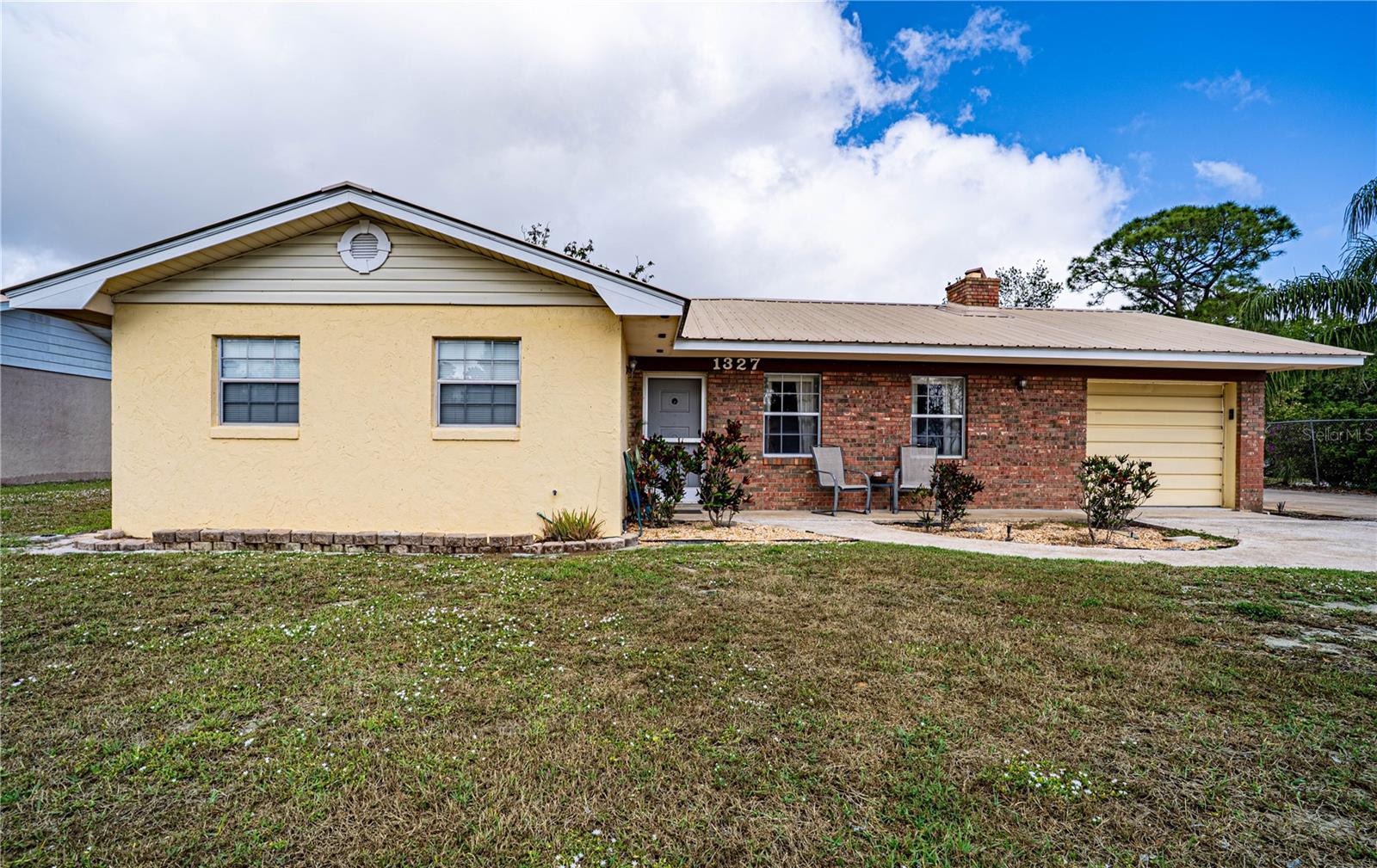 Image 21 of 38 For 1327 Deer Park Court