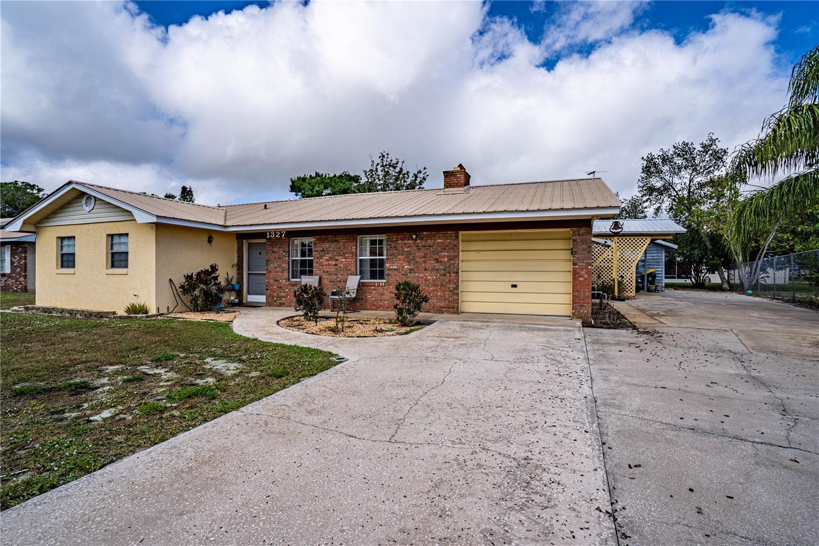 Image 22 of 38 For 1327 Deer Park Court