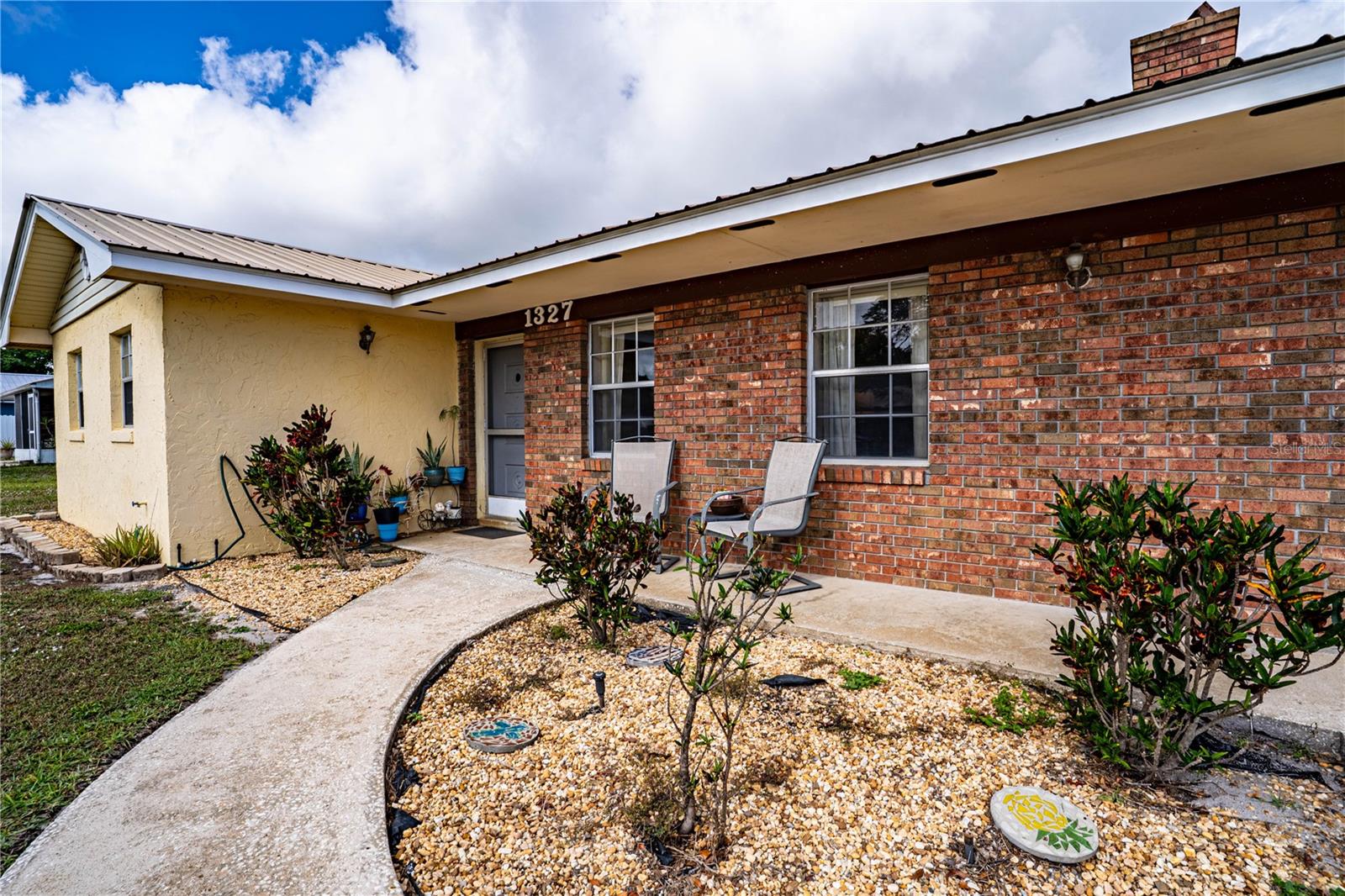 Image 23 of 38 For 1327 Deer Park Court