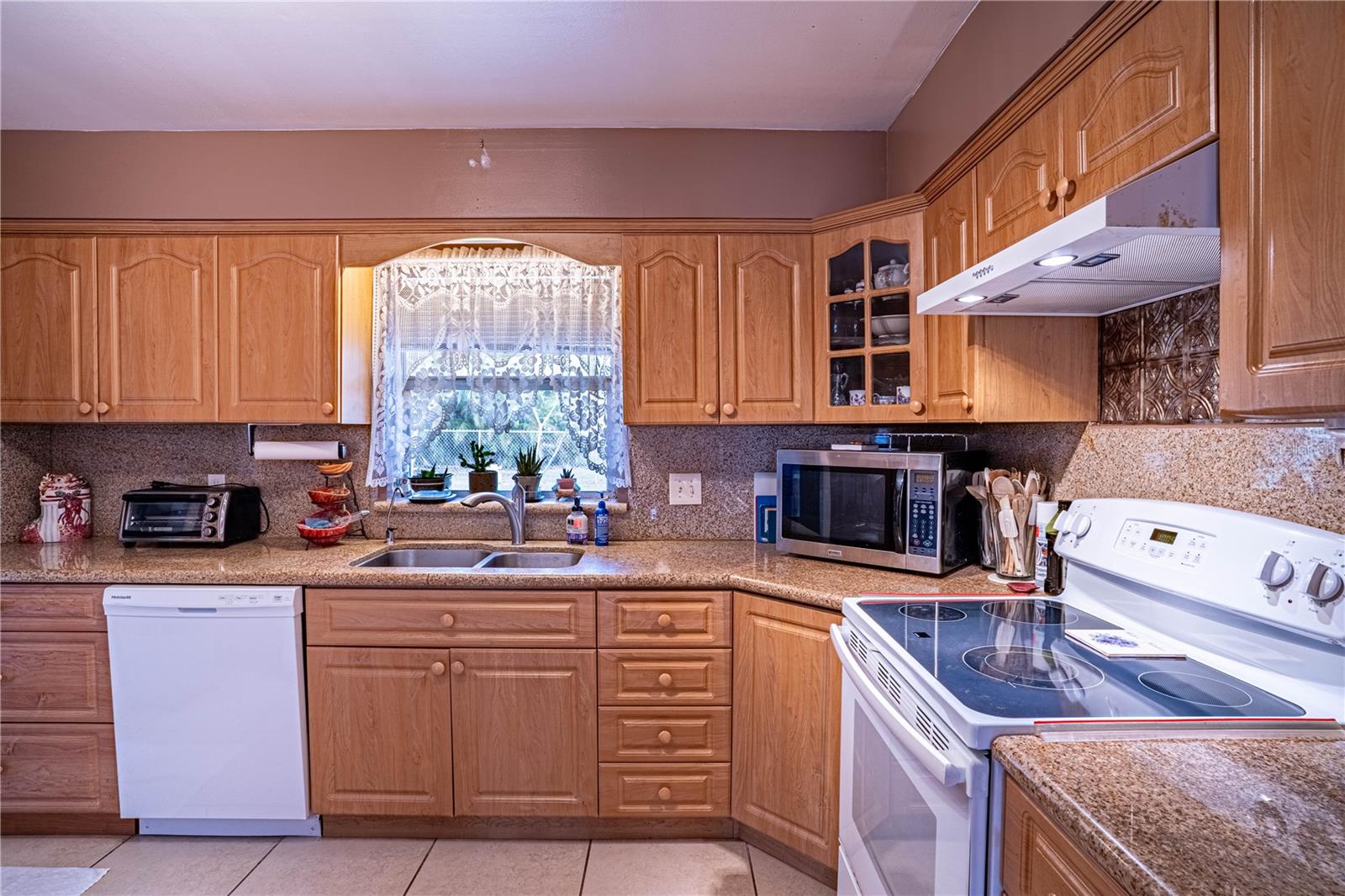 Image 24 of 38 For 1327 Deer Park Court