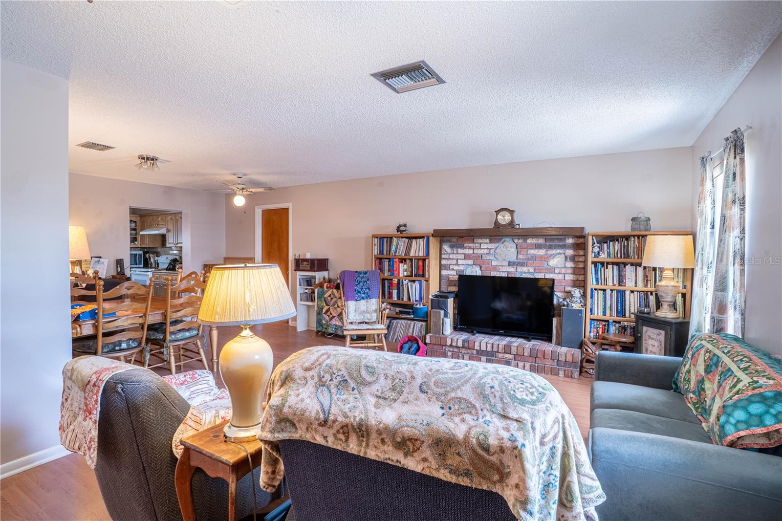 Image 27 of 38 For 1327 Deer Park Court