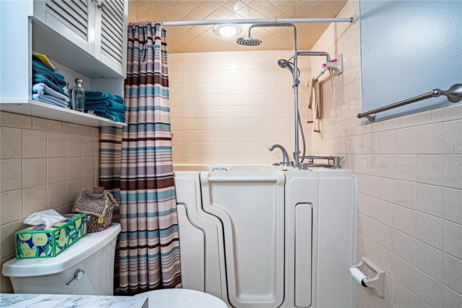 Image 32 of 38 For 1327 Deer Park Court
