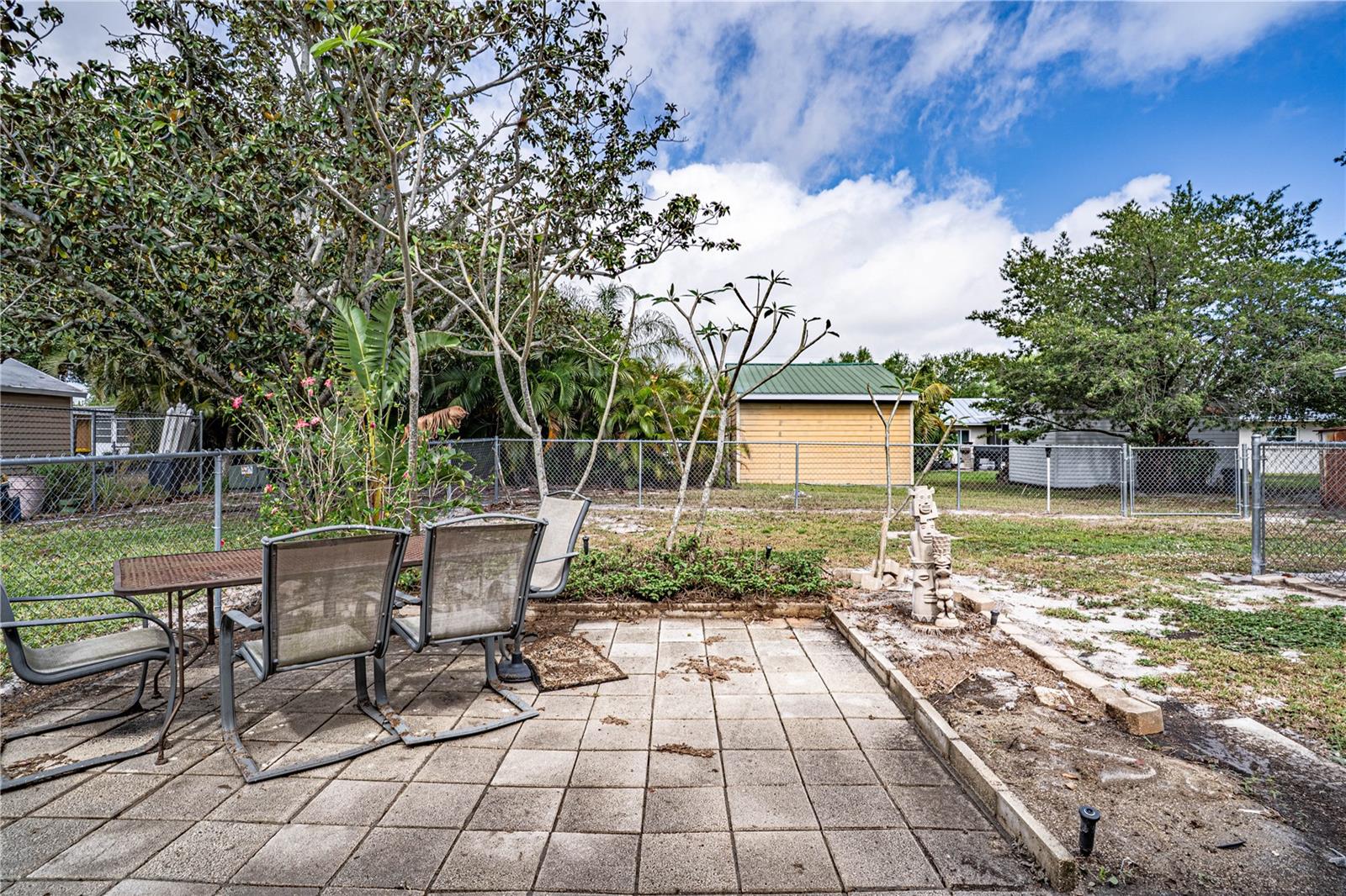 Image 37 of 38 For 1327 Deer Park Court