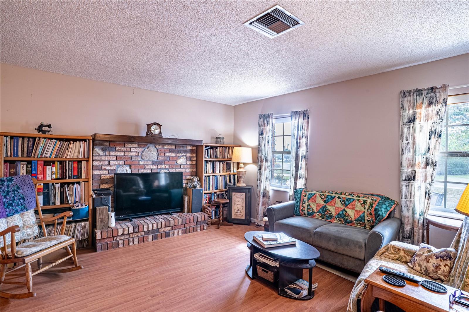 Image 4 of 38 For 1327 Deer Park Court