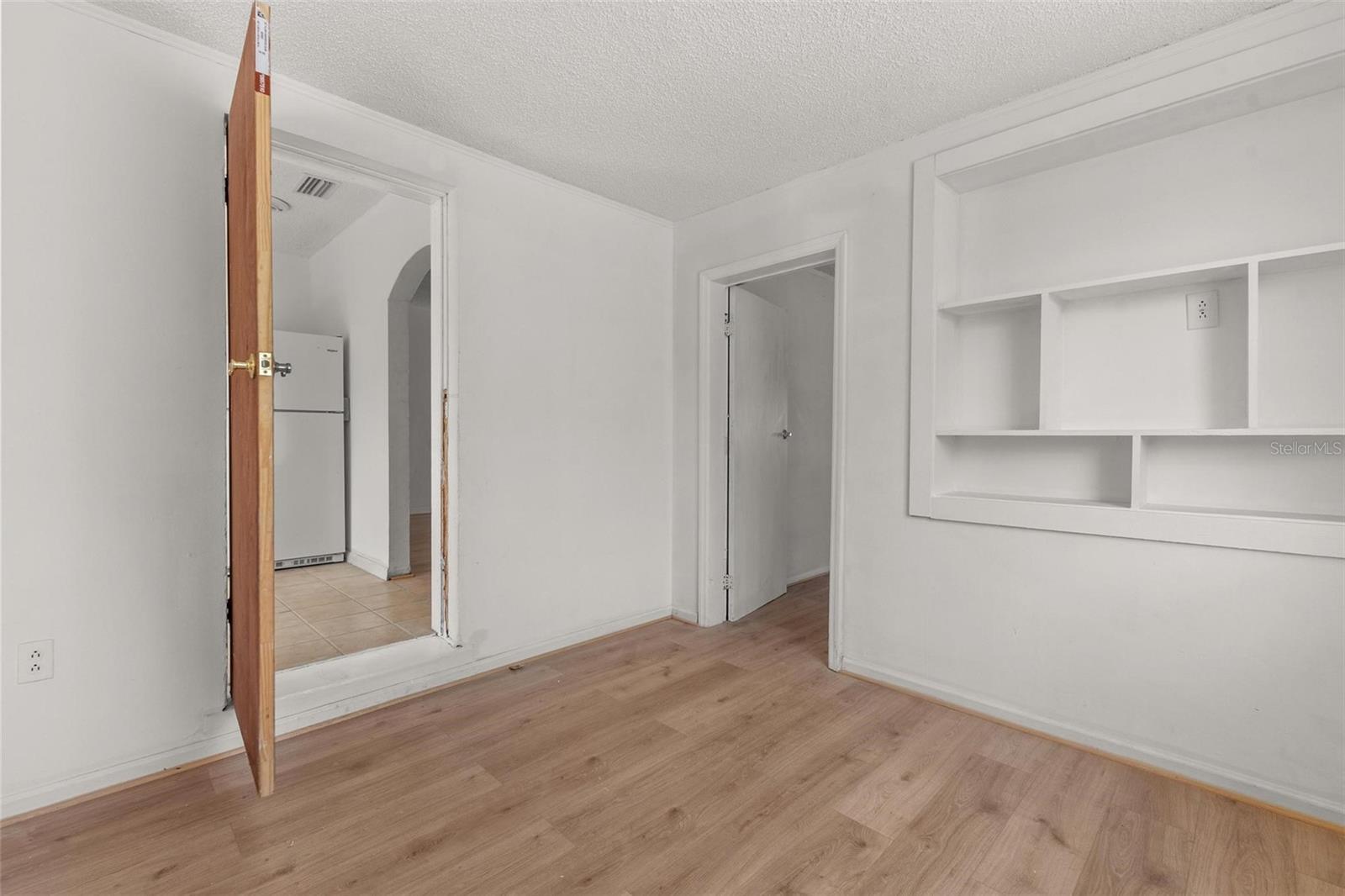Image 11 of 25 For 2301 Freemason Street