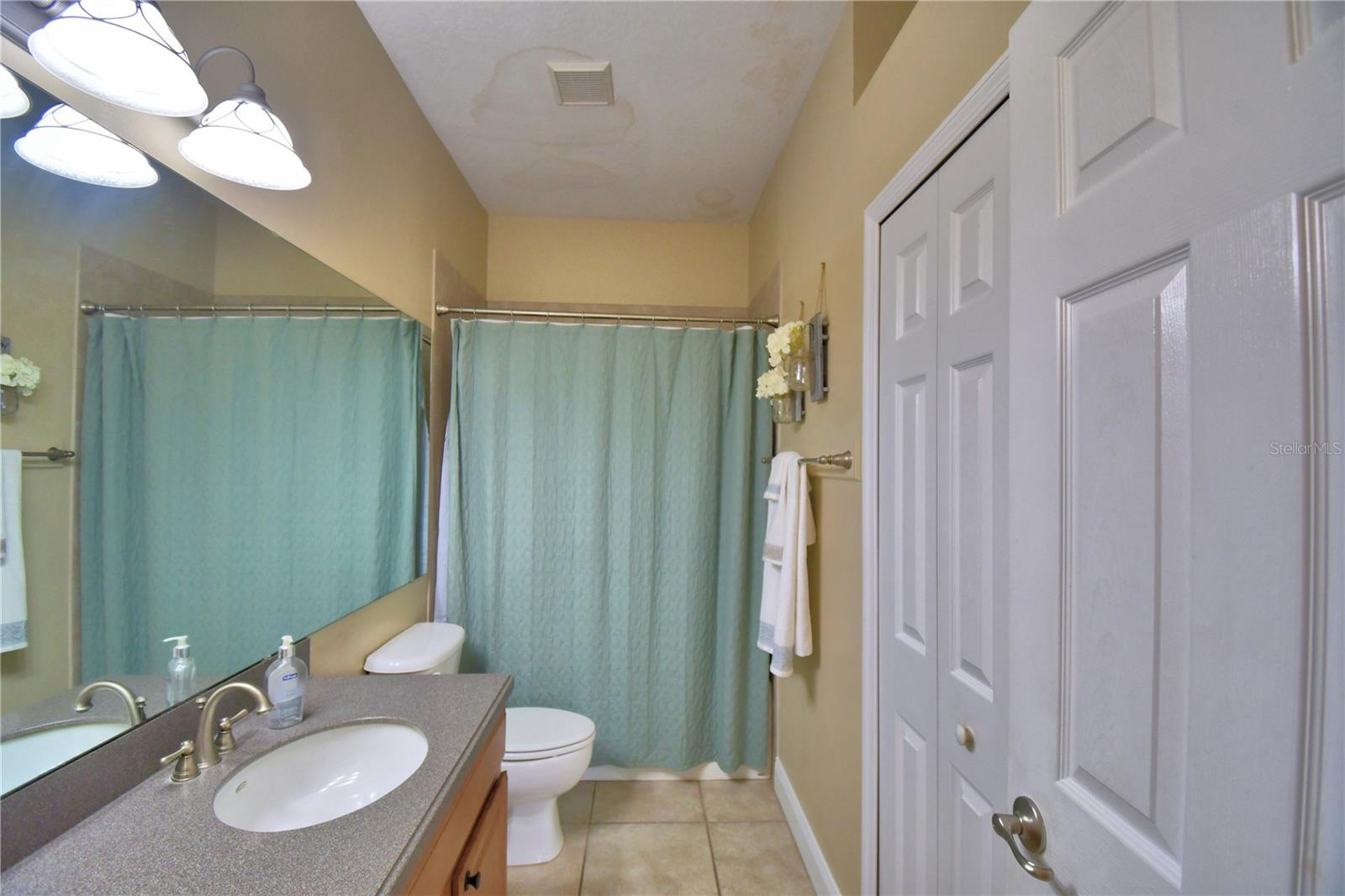 Image 33 of 49 For 2654 Rutledge Court