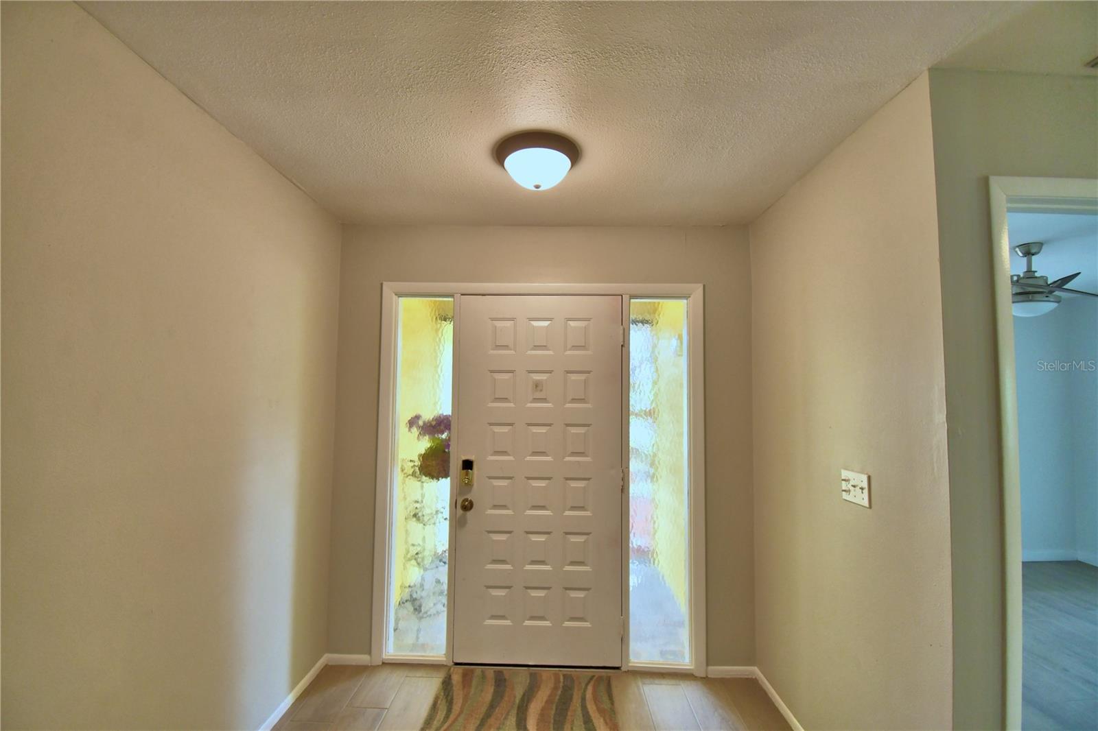 Image 4 of 60 For 103 Lake Thomas Drive
