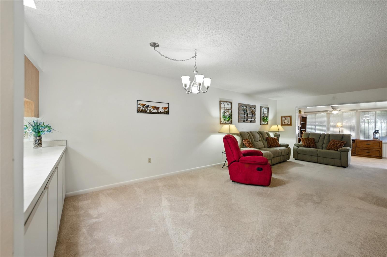 Image 13 of 57 For 1531 Oakview Circle Se