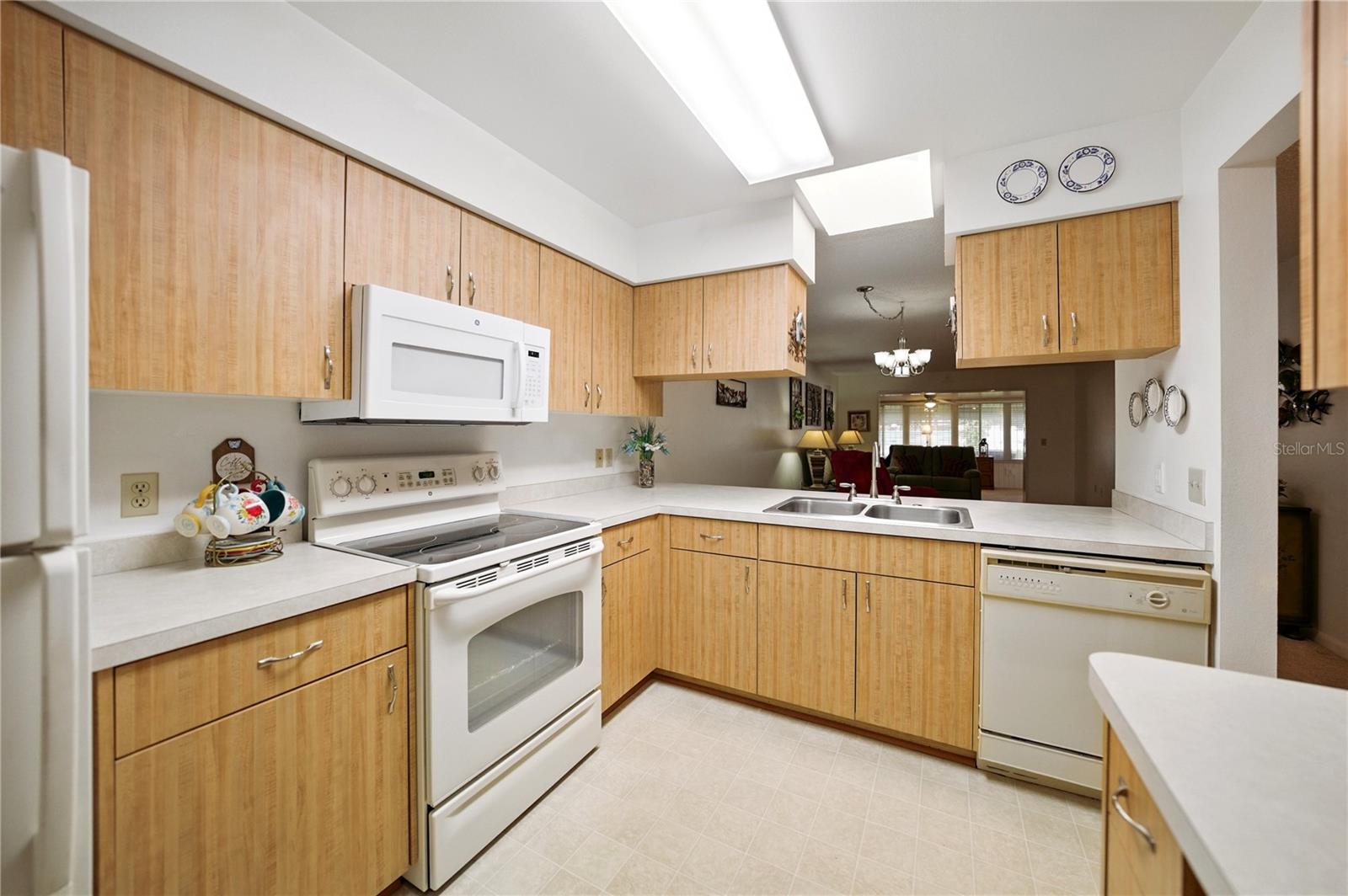 Image 19 of 57 For 1531 Oakview Circle Se