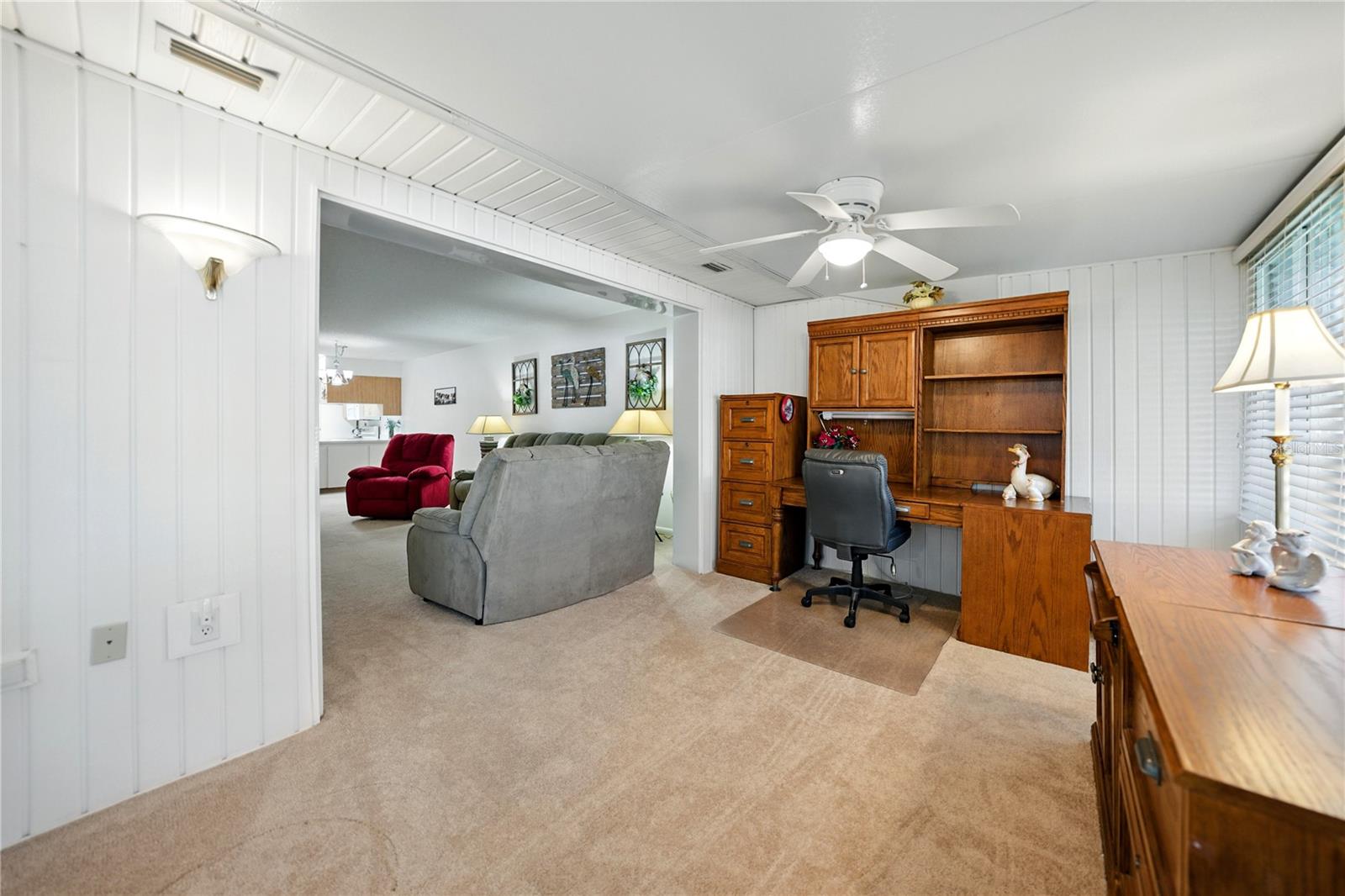 Image 23 of 57 For 1531 Oakview Circle Se