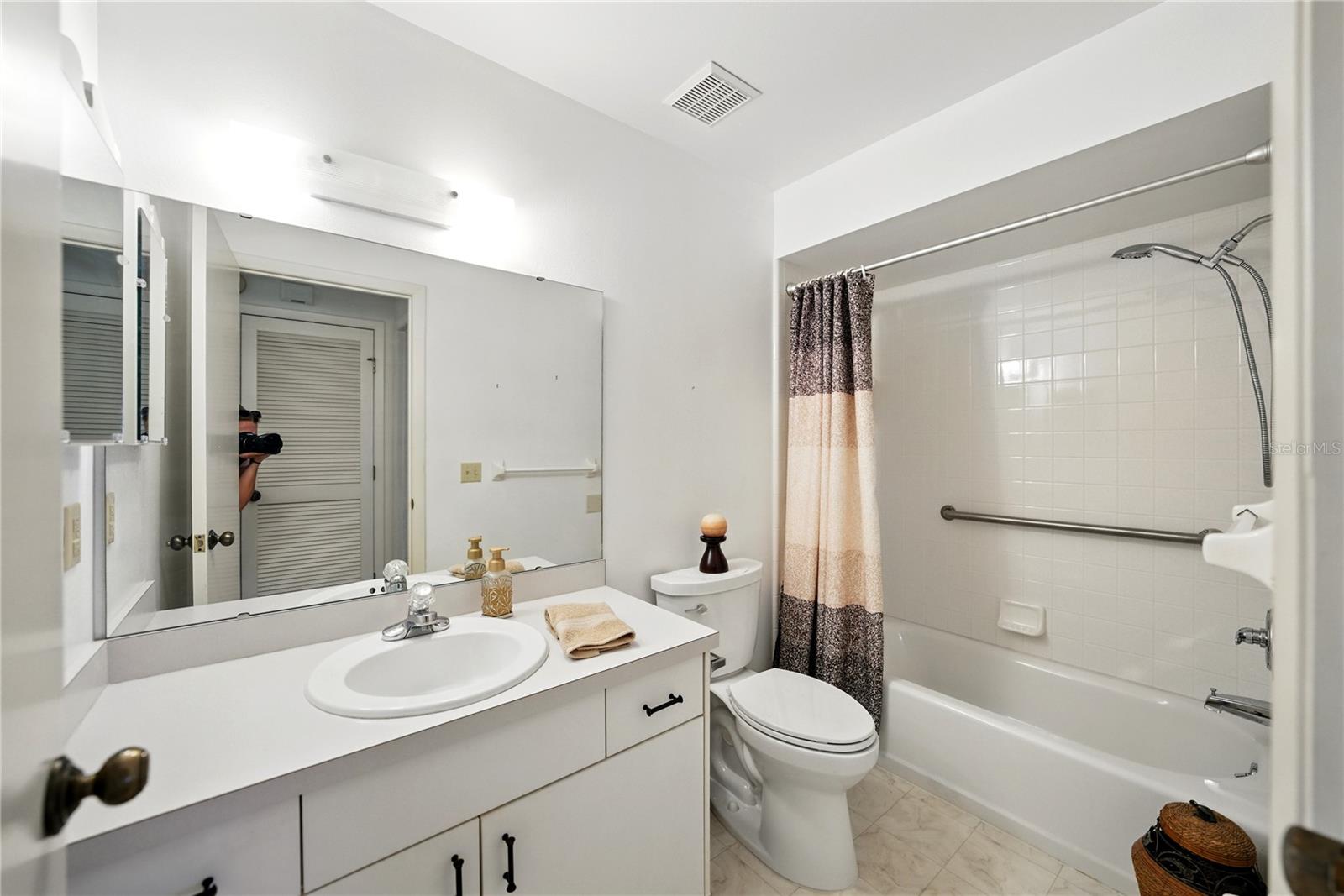 Image 37 of 57 For 1531 Oakview Circle Se