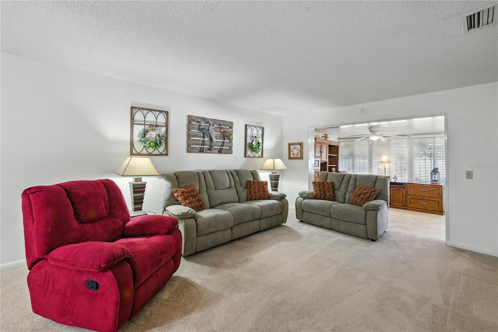 Image 7 of 57 For 1531 Oakview Circle Se