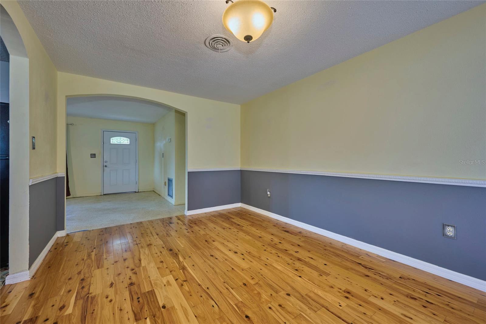 Image 10 of 59 For 219 Willow Street