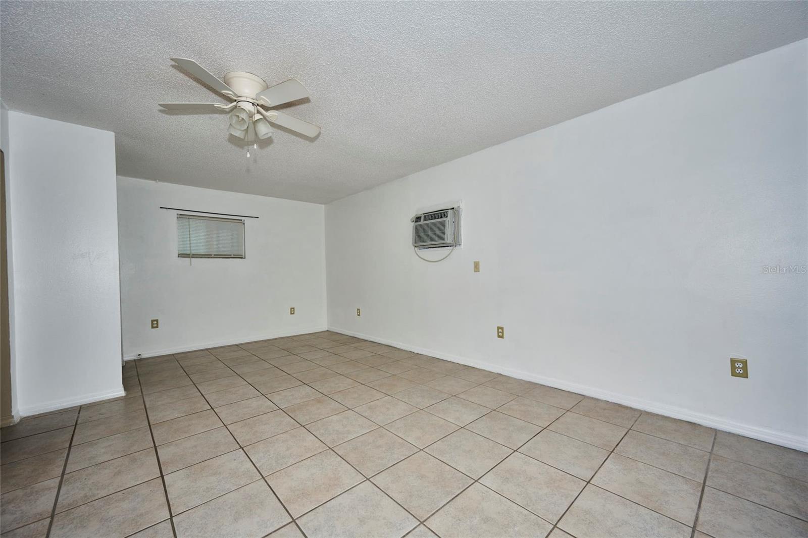 Image 43 of 59 For 219 Willow Street