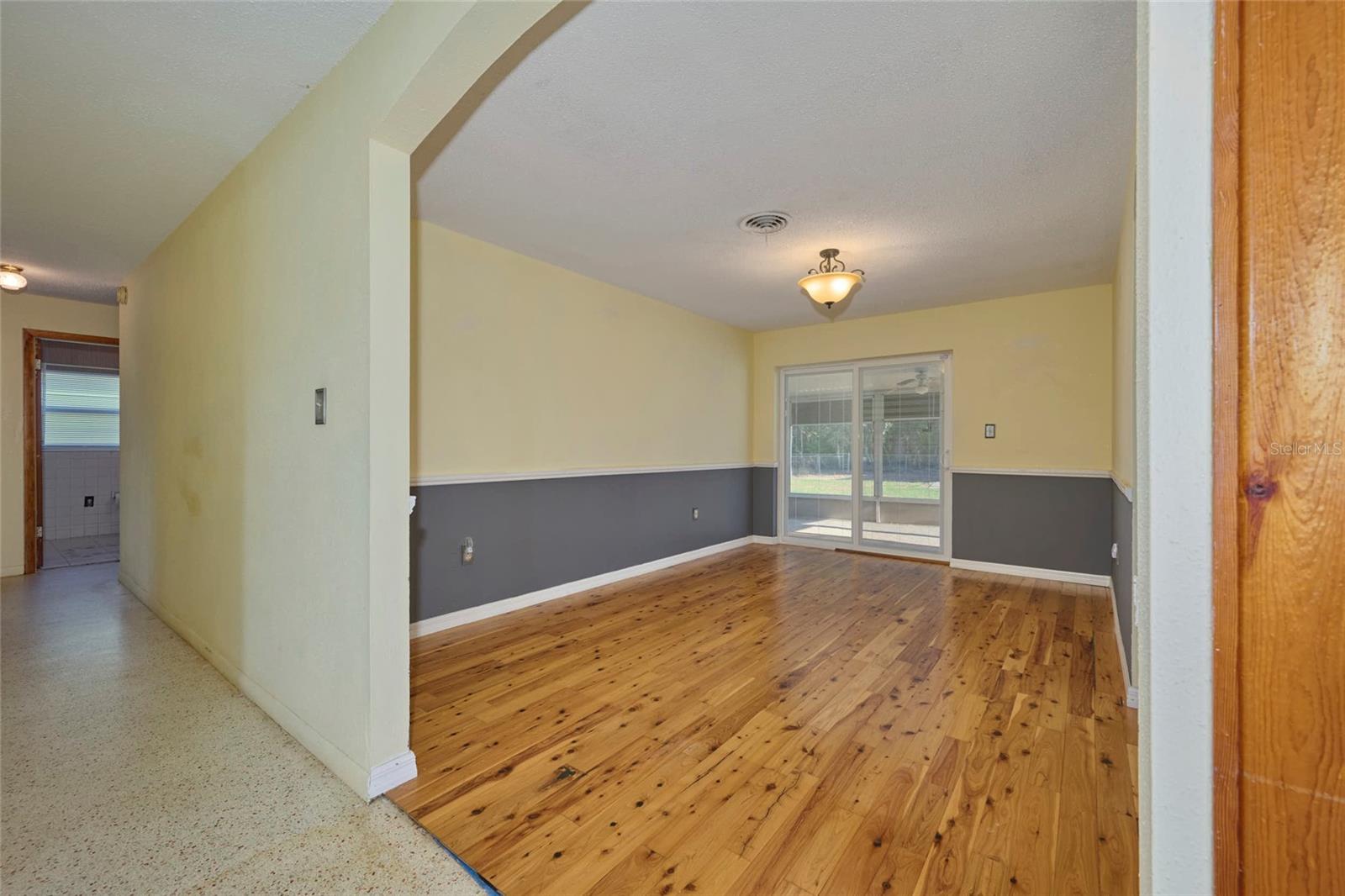 Image 9 of 59 For 219 Willow Street